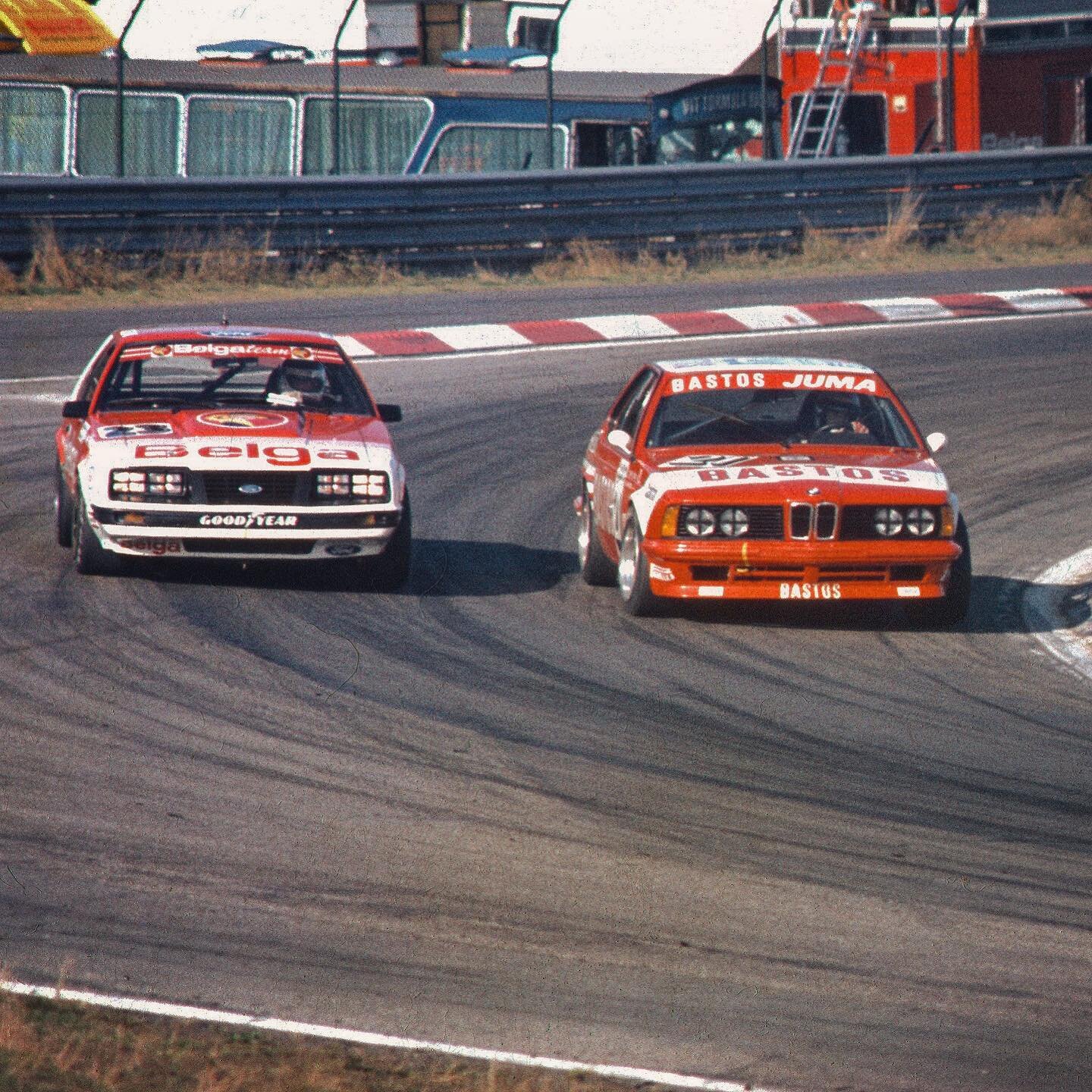Belgian tobacco brands Belga and Bastos were competing fiercely in the 70/80s on the racing scene. Here is Jean-Michel Martin in the Belga CC Racing Ford Mustang opening the door to Thierry Tassin in the Juma Bastos 635 csi at the EG Trophy in Zolder