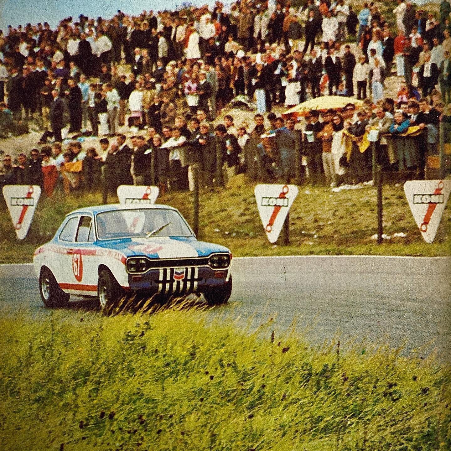 Gustaaf &quot;Taf&quot; Witvrouw with the Ford Chevron Team Escort TC at the 1969 Zandvoort Trophy ETCC round. He would finish third behind his team mates Alain Dex (P2) and Yvette Fontaine (winner).

📷 Ford Belgium

#fordescort #fordescortmk1 #ford
