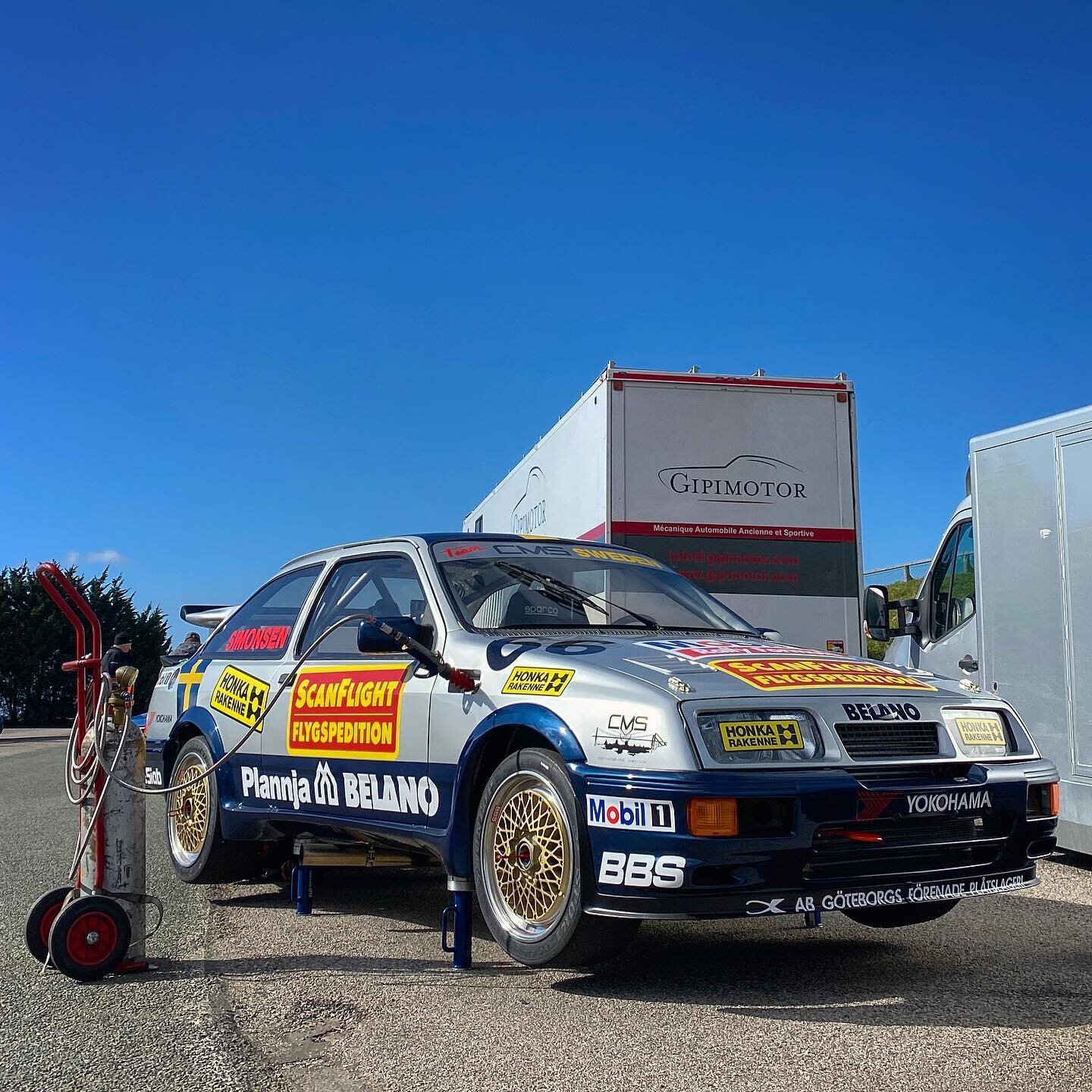First shakedown of the CMS Team Sweden Ford Sierra RS500 group A with @gipimotor.

Awesome car to drive 👌

#ford #fordsierra #fordsierrarscosworth #fordsierracosworth #fordsierrars500 #fordsierrars500cosworth #cmsteamsweden
