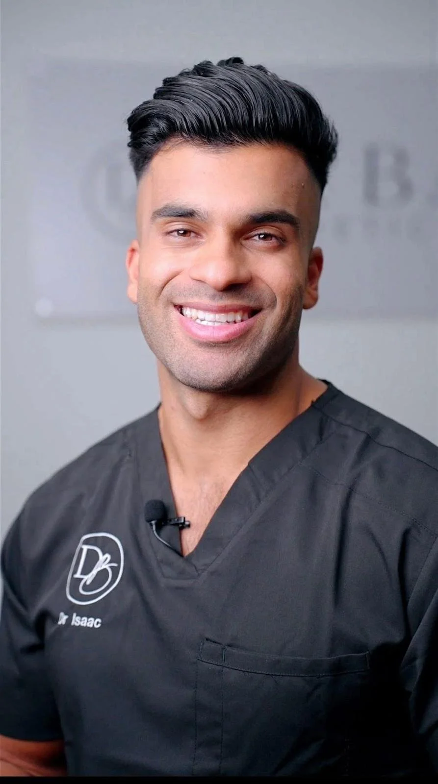 Dr Isaac Narouz