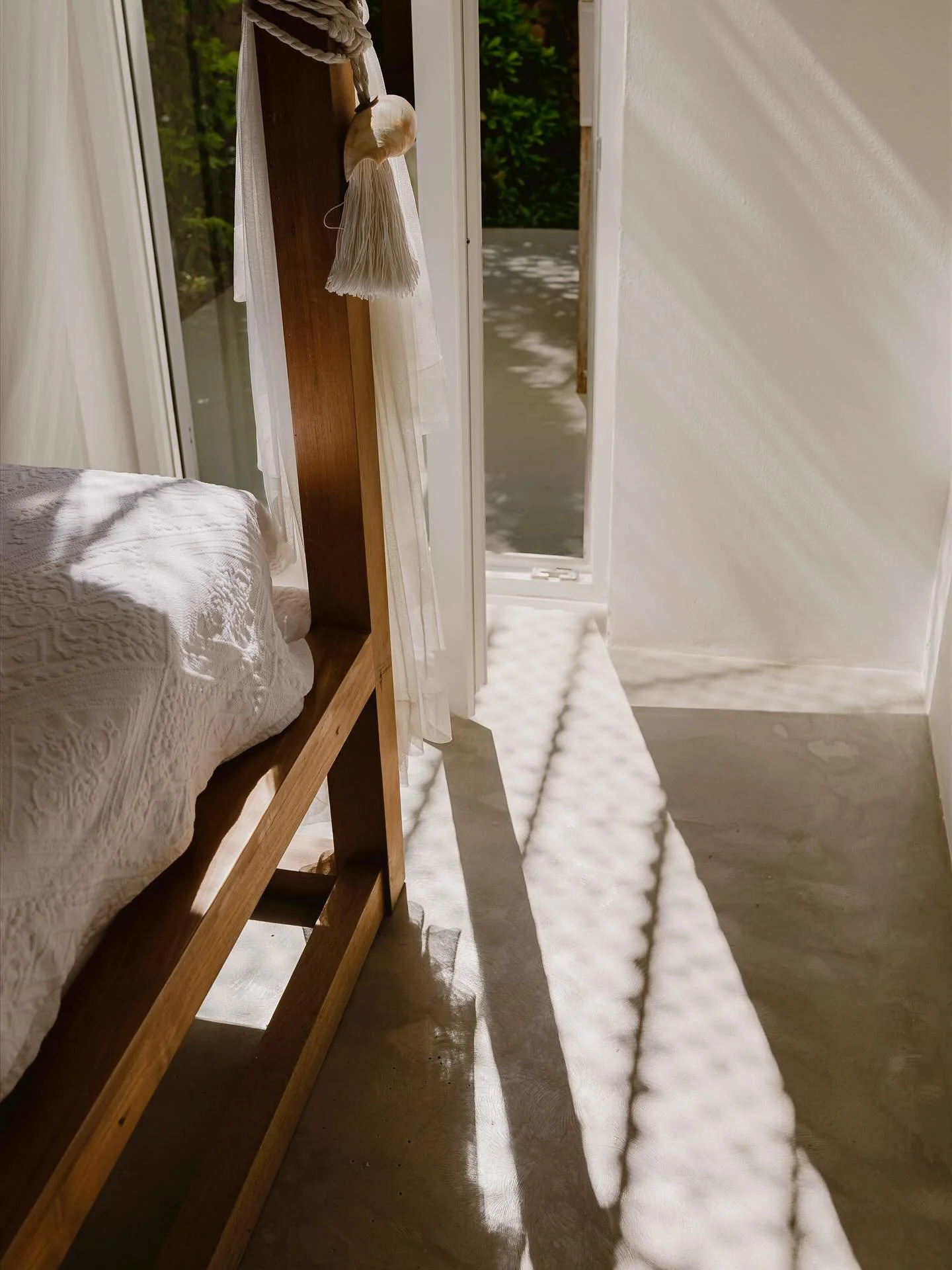 Soft light, slow mornings, this is how days begin at Galboka ✨

#galbokaresidence #morninglight #islandescape #holidayinspiration #sundaymood #croatia #malilosinj #nerezine #galbokabeach