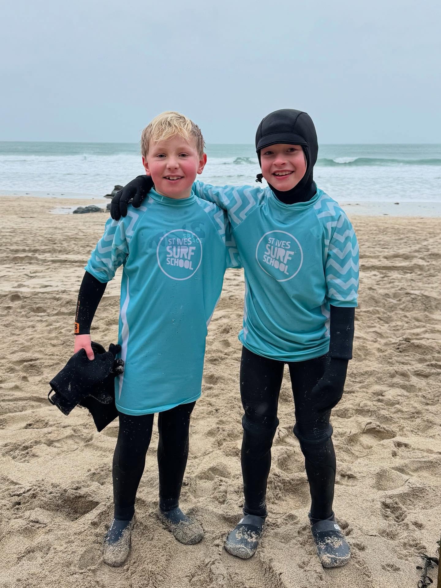 Freddie and Gil 🤝 

Total and utter domination of mid winter surfing complete ✅