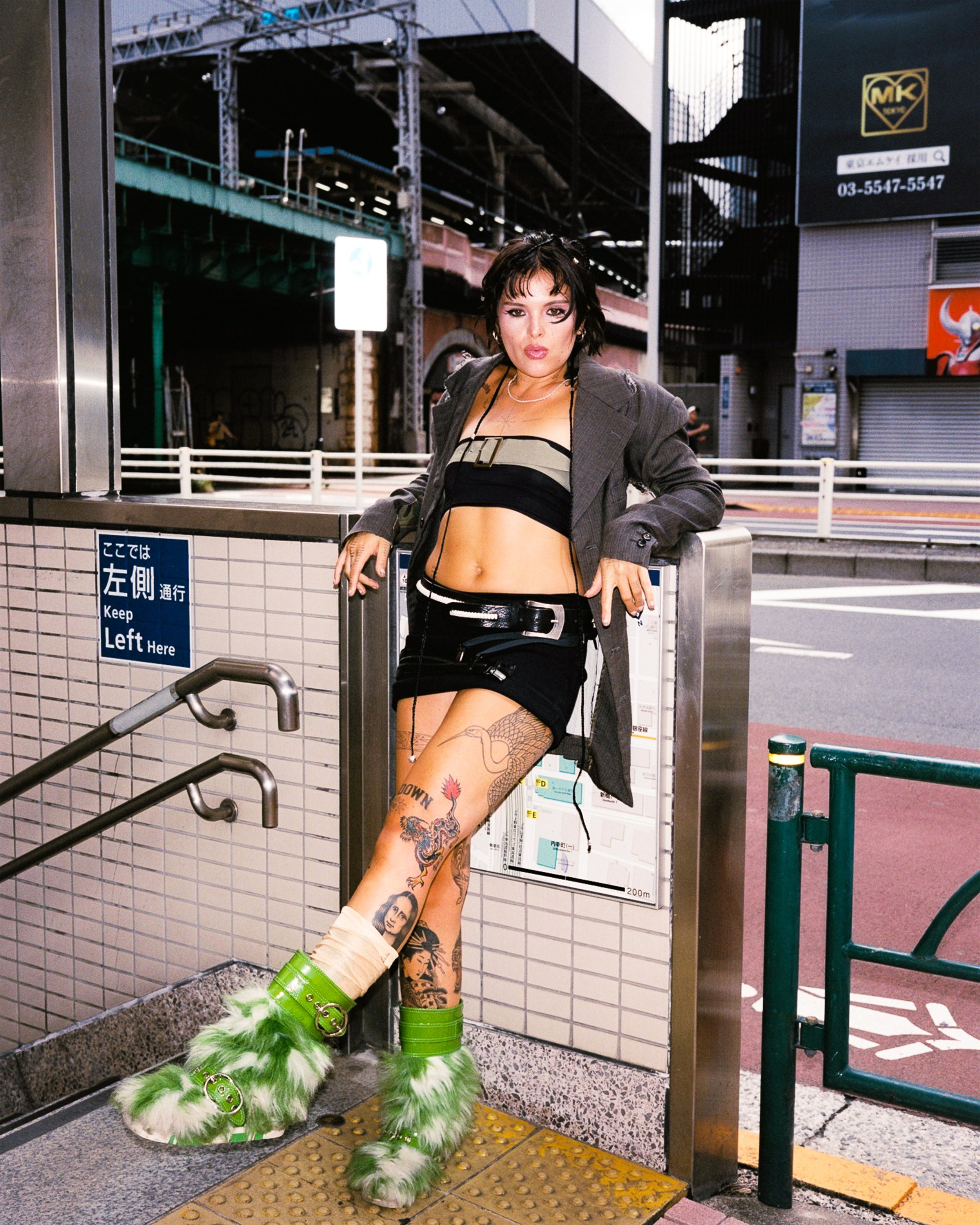 saya gray_tokyo_15.jpg