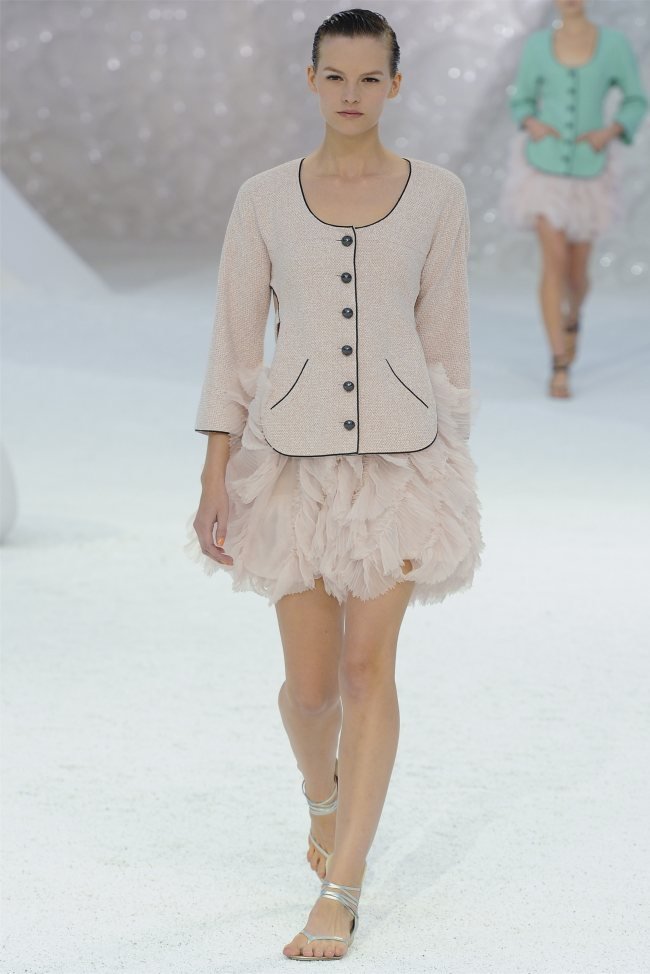 chanel19.jpg