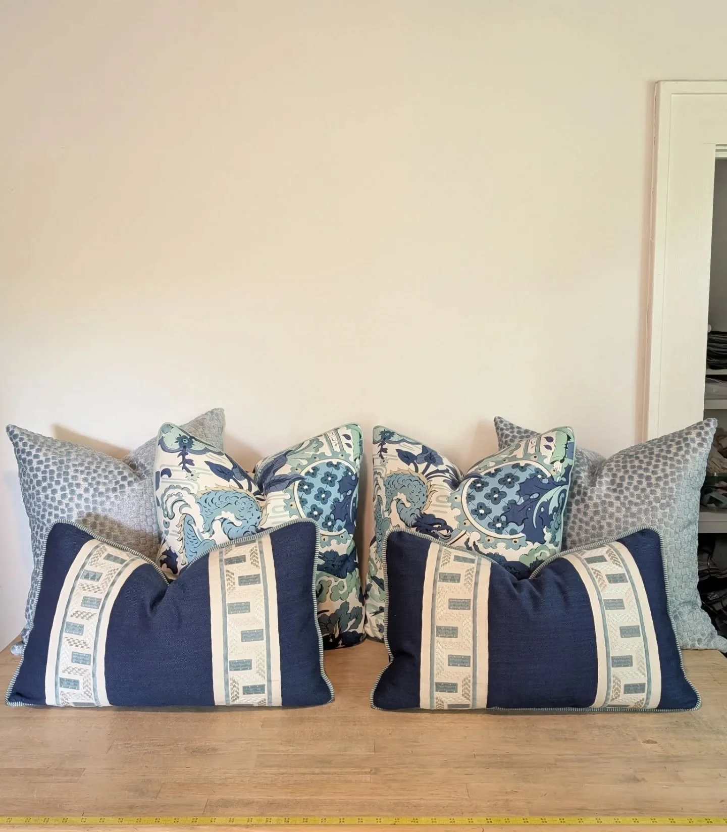 Loving this living room pillow combo for a client! 🩵 It's all my favorite colors! 
.
.
My website has some fun new updates, and there is now an Inspo page on my shop that shows pillow pairings. If you don't find what you want, I'm always happy to he