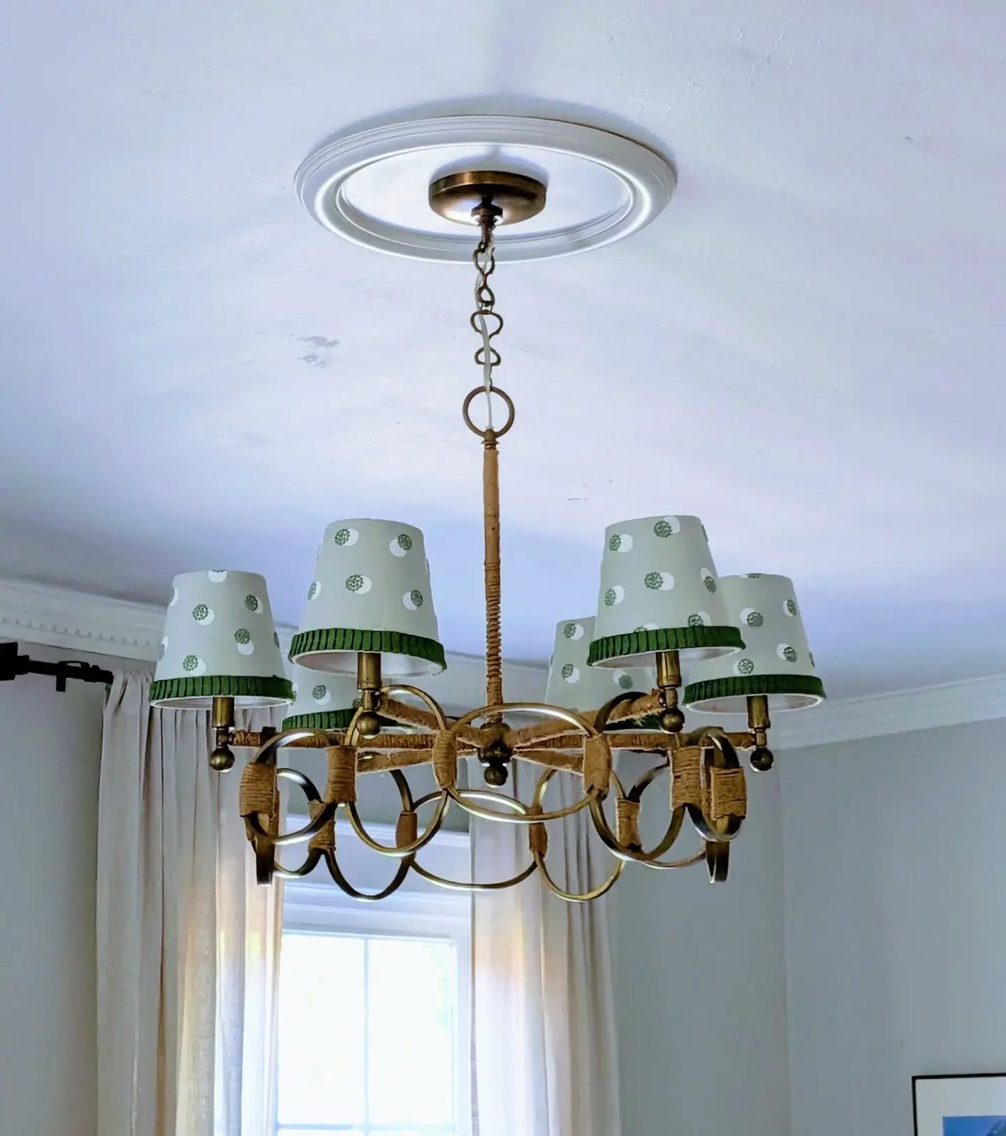 When you find the cutest living room chandelier for a client, but make it custom 💚
.
I can't help but put a pleated ruffle on the bottom of all the fun fabric shades 😍
.
.
.
#makeitcustom #winstonsaleminteriordesign #lovewhereyoulive #letsdecorate