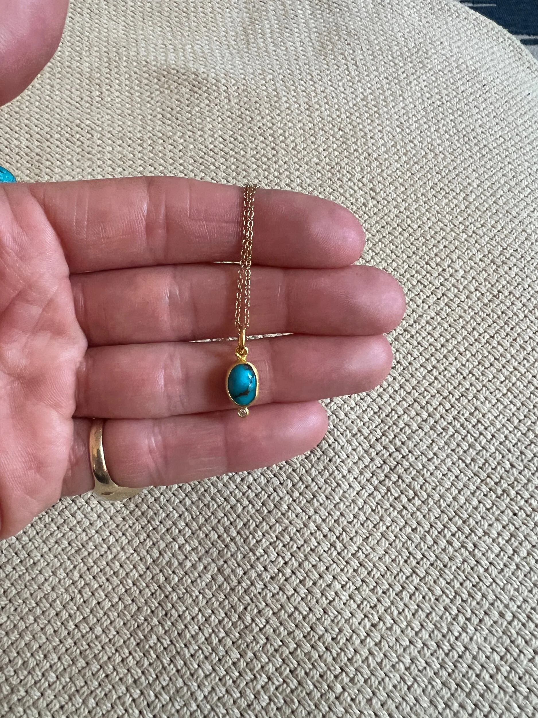 C0E67886-06F3-432C-9447-28CD9E9FC12E