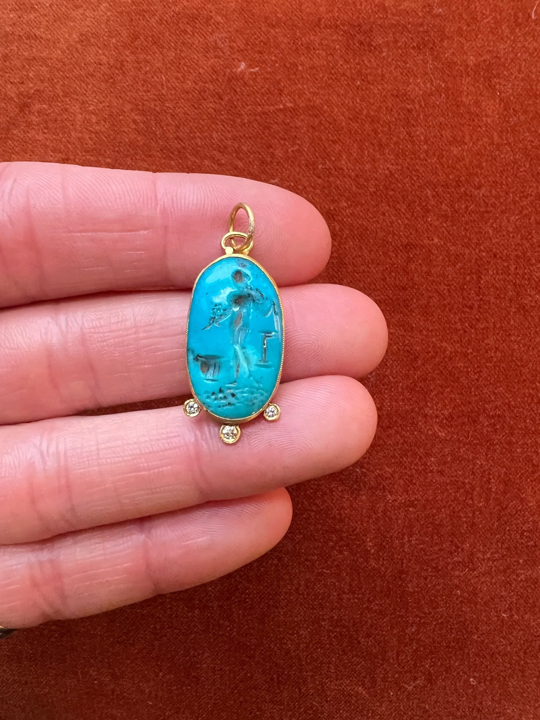 EF4CA589-6C0D-4D93-BF34-1047B386BD2A