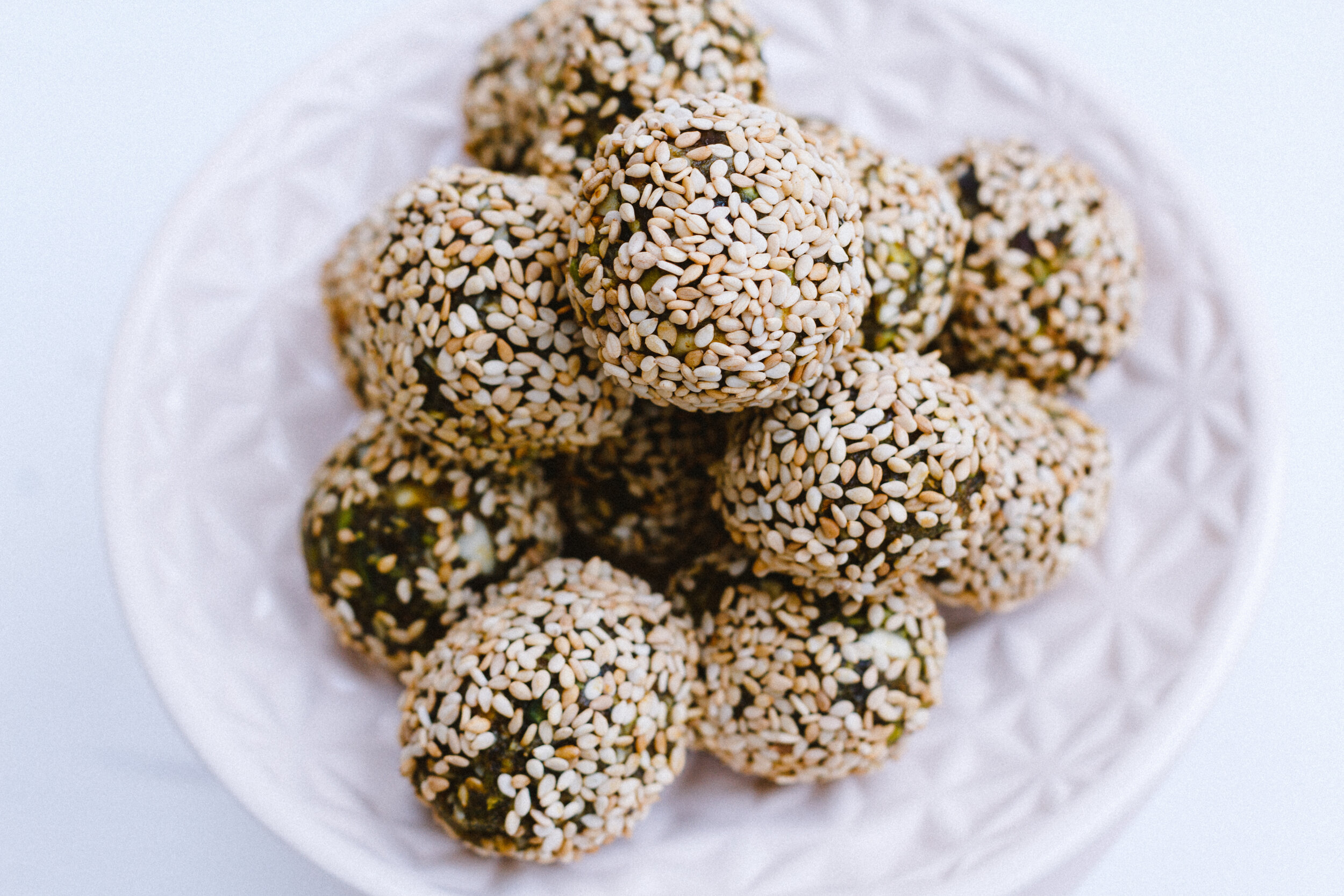 Gesunde Rezeptidee - Energieballs mit Pistazie "Gesund und voller Power" 
