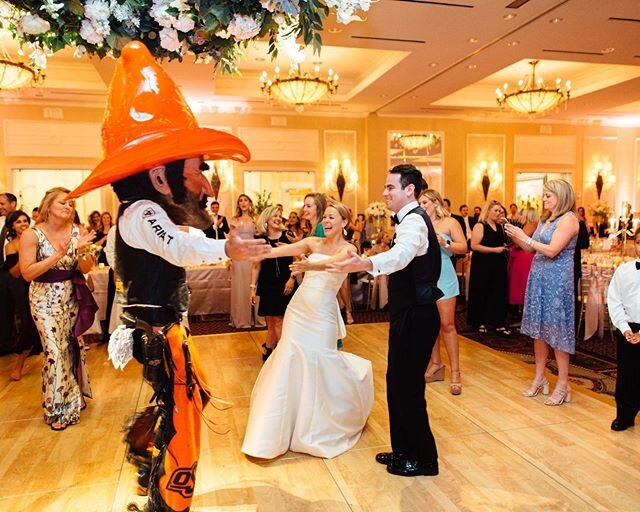 You know it&rsquo;s a party when Pistol Pete shows up! Speaking of..... Happy Bedlam week Oklahoma 🏈
.
.
.

#ALNevents #eventplanning #eventplannerokc #socialevents #corporateevents #partyplanner 
#ALNweddings #okcweddings #weddingplanner #okcevents