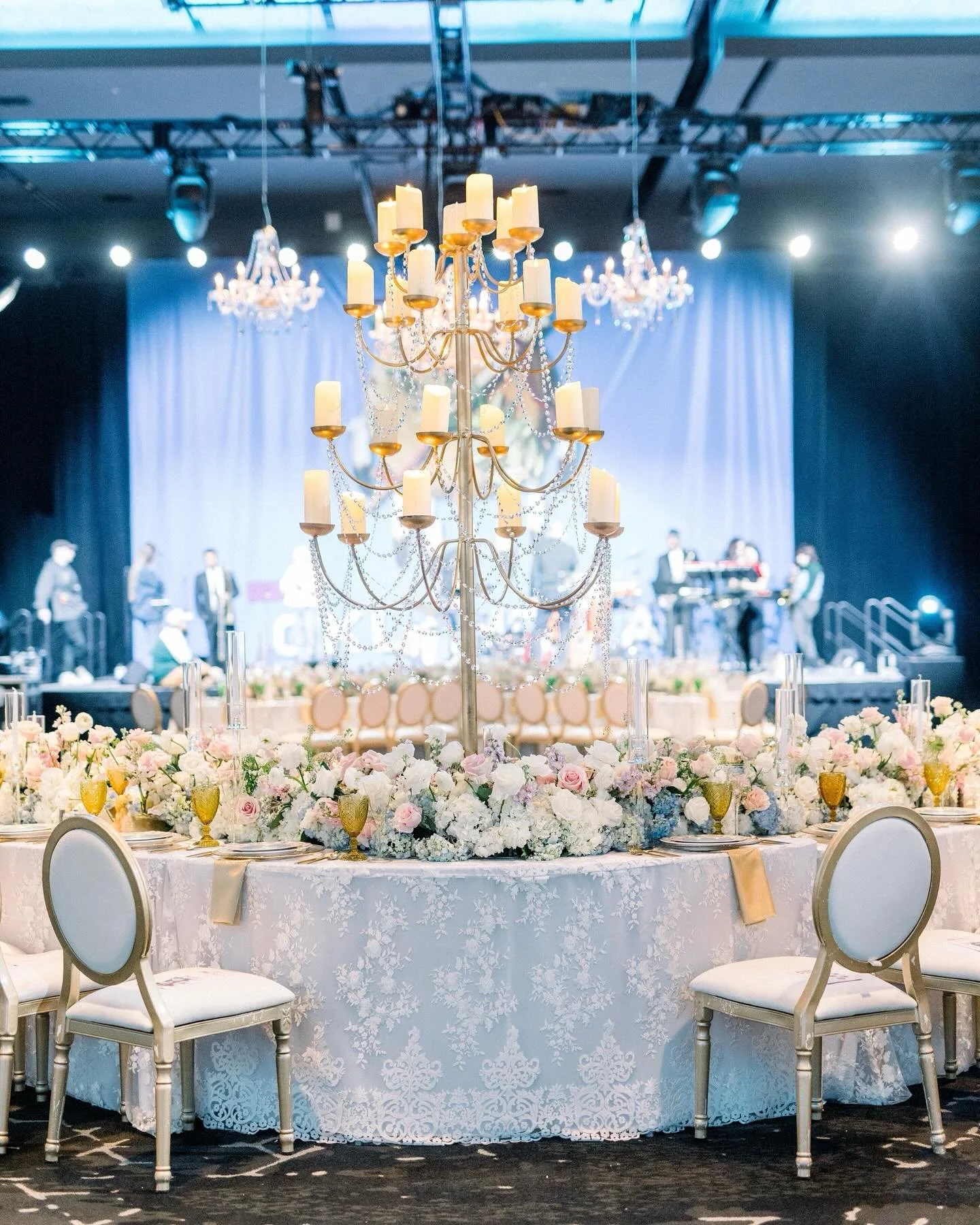 When you love your state this much, you celebrate it beautifully. Oklahoma pride, elevated to perfection!