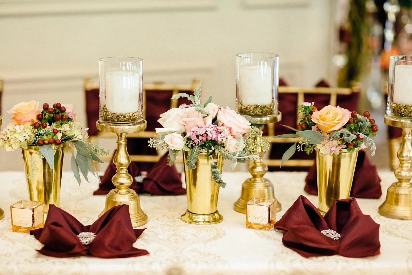 Petite, pretty, perfect!

#aboutlastnightevents #alnevents #eventplanning #floral #oklahomacity