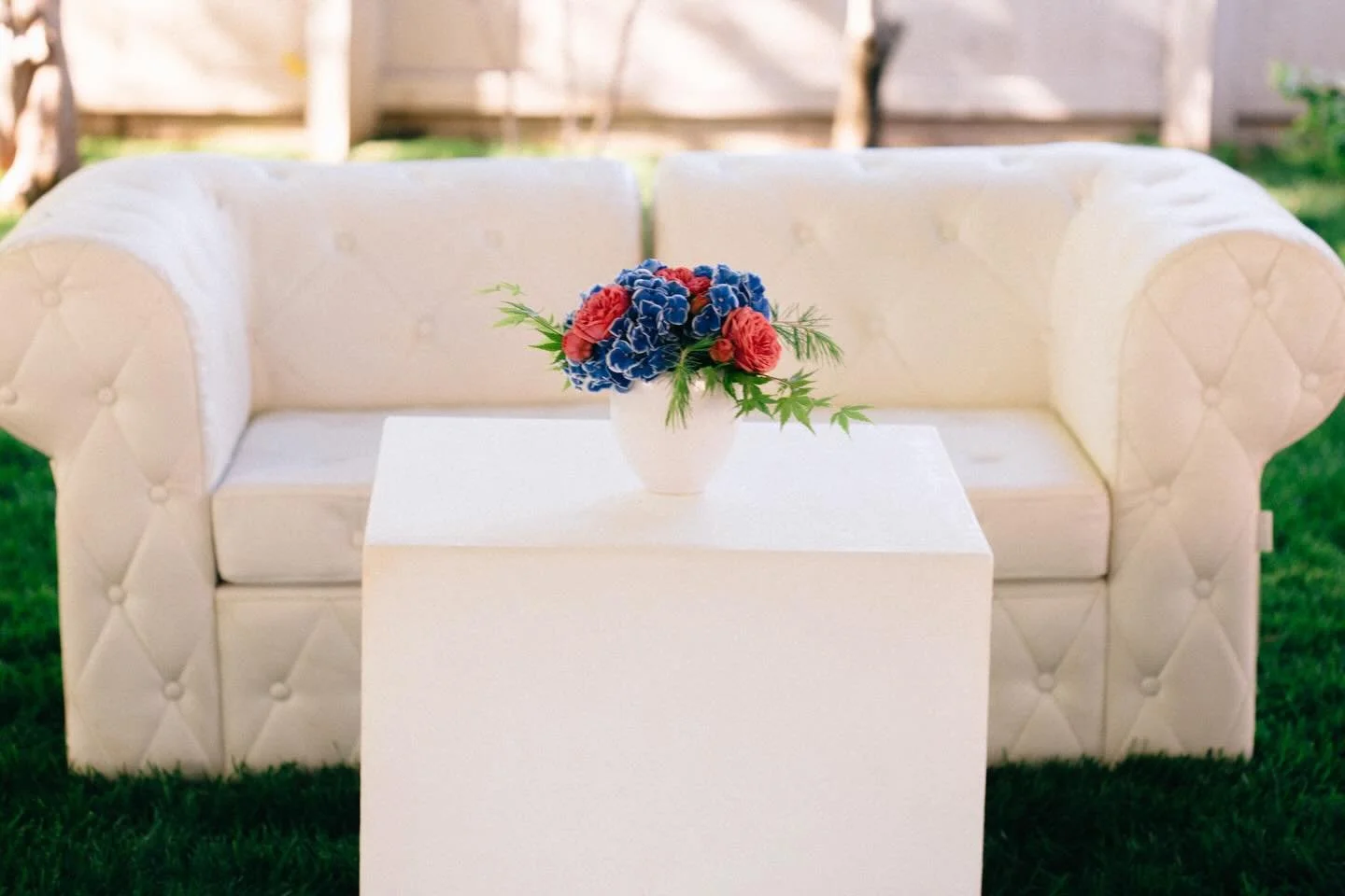 Outdoor wedding weather, we&rsquo;re ready for you! 💐