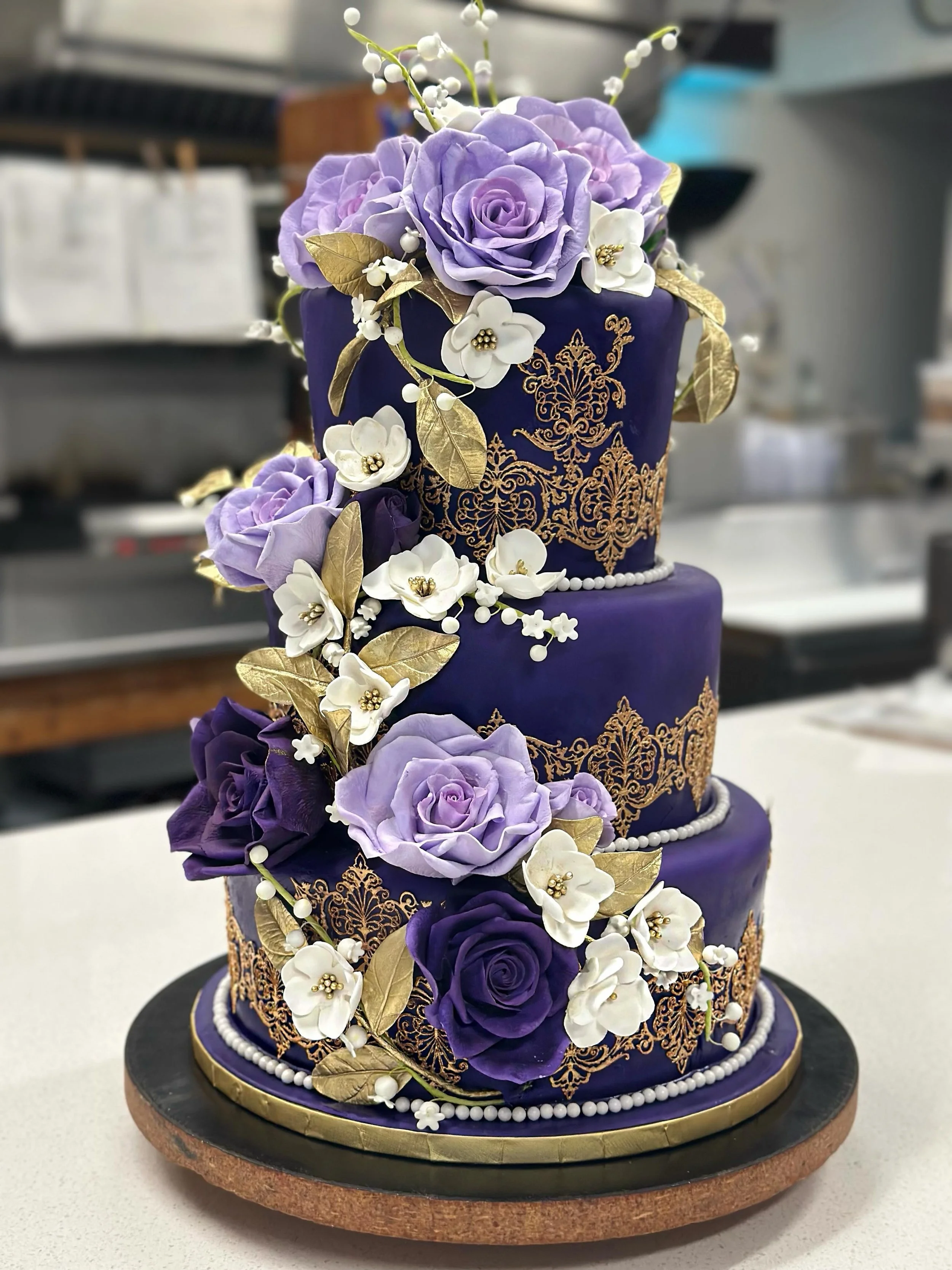 Beautiful wedding cake for the weekend. #rockymountainbride #bouldercolorado #boulderbakery #weddingcakes #boulderwedding