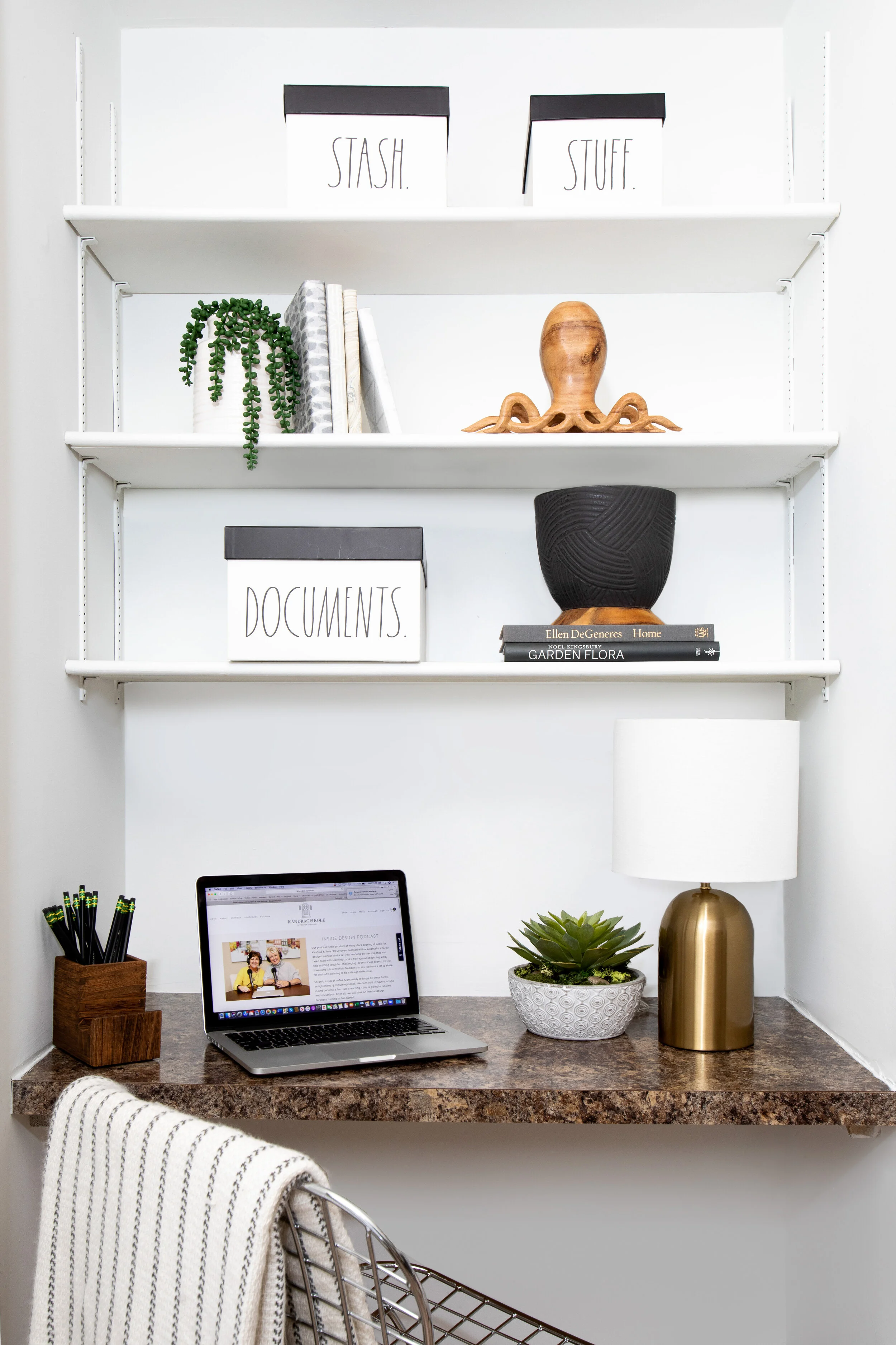 Avana Lenox Desk