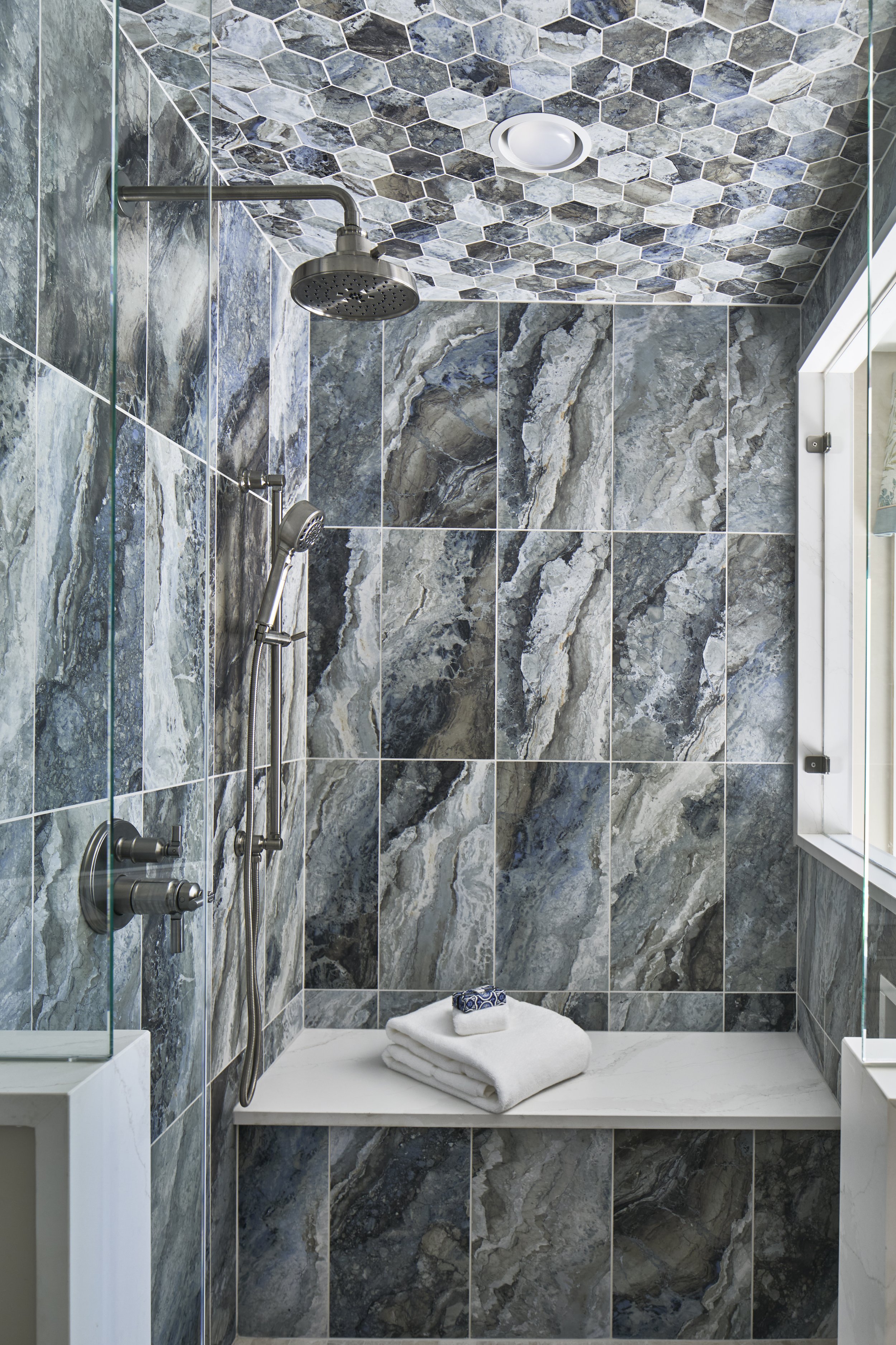 Kandrac_Kole_Newburg_MasterBath3.jpg