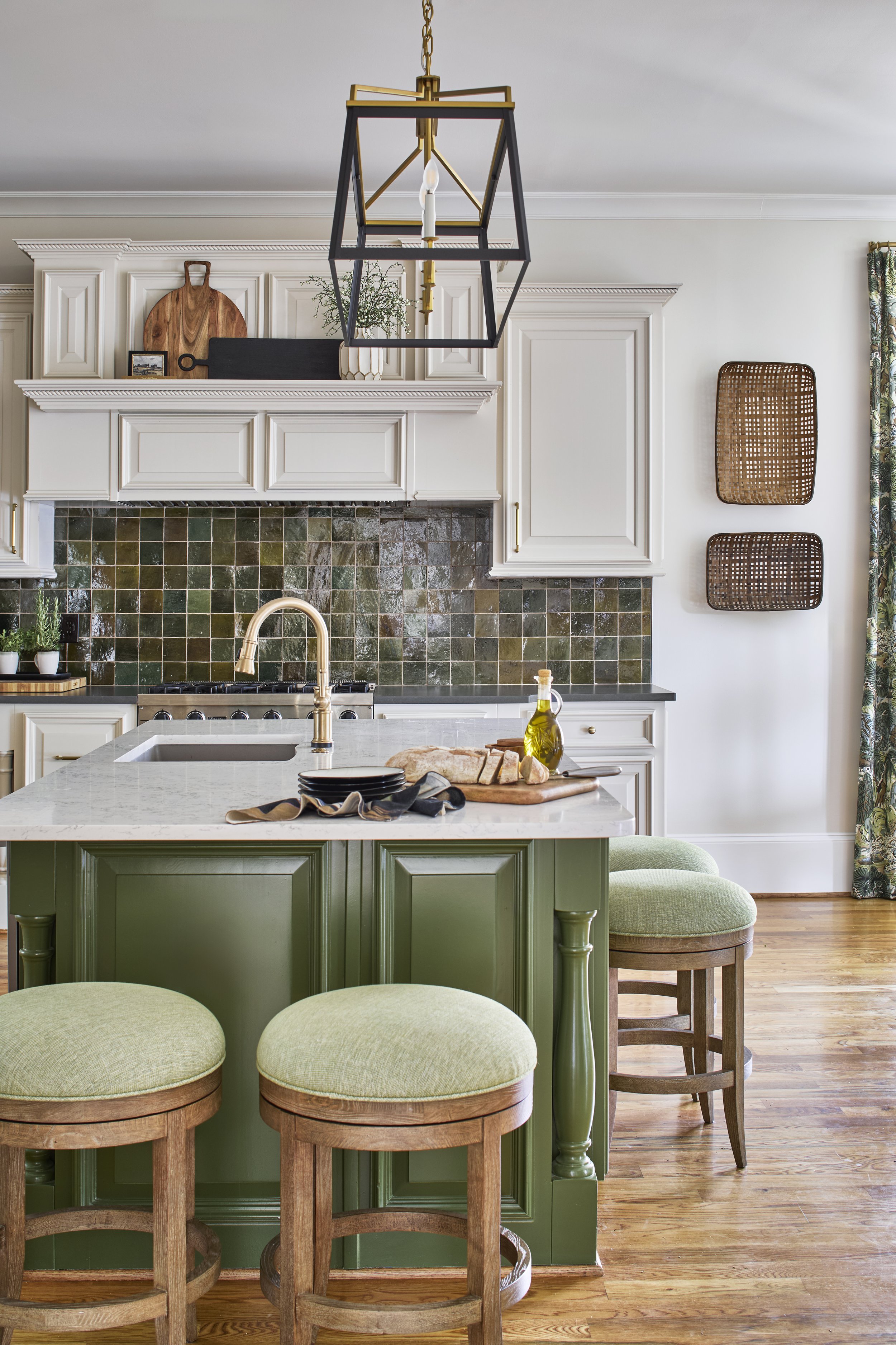 KandracKole_Gabby_Kitchen2 (1).jpg