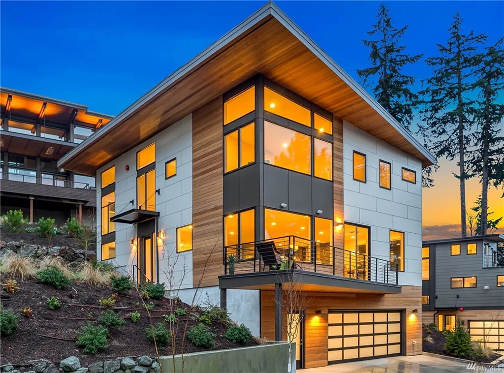 6825 SE 32nd Ave | $2,000,000