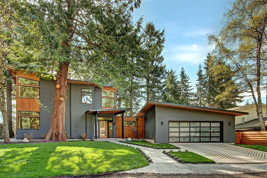 5210 90th Ave SE | $1,840,000