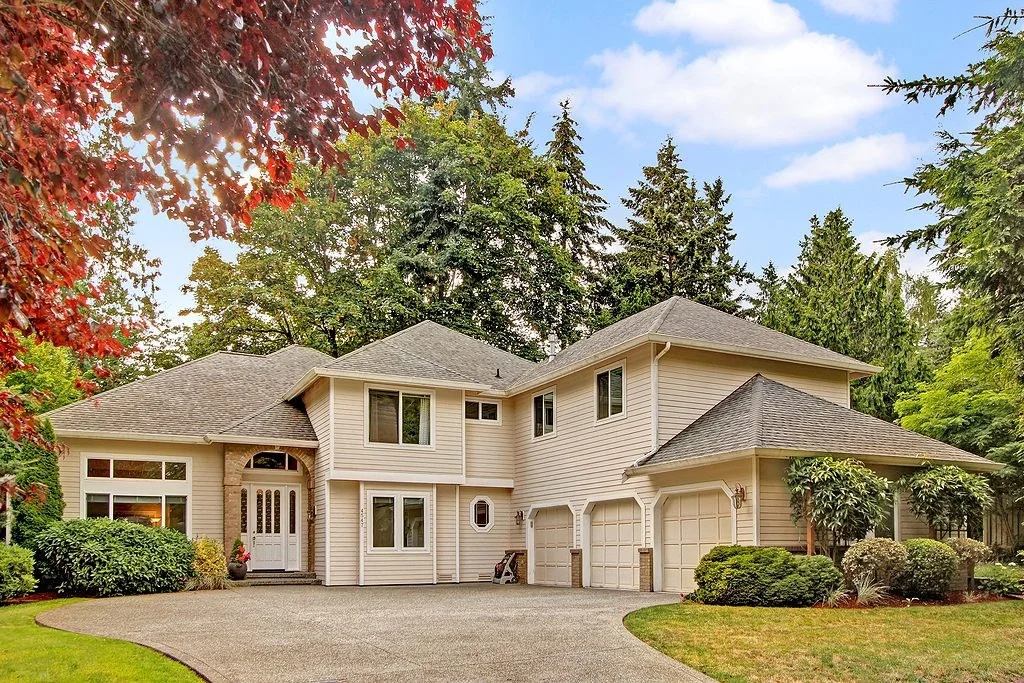 4547 89th Ave SE | $1,350,000