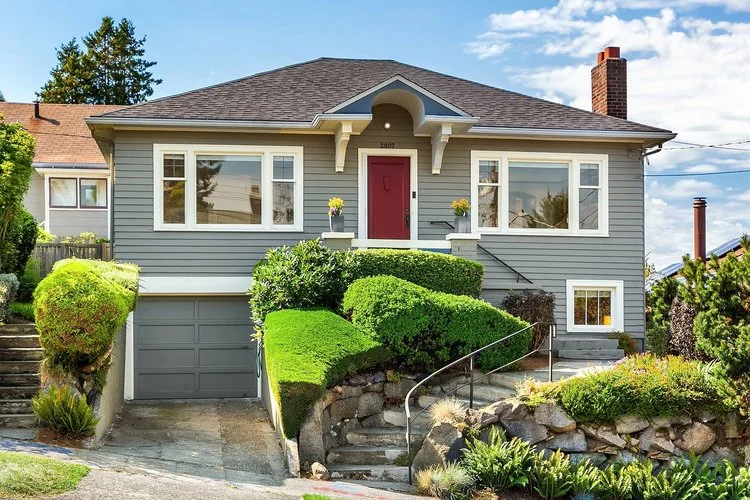 2807 Queen Anne Ave N  |  $900,000