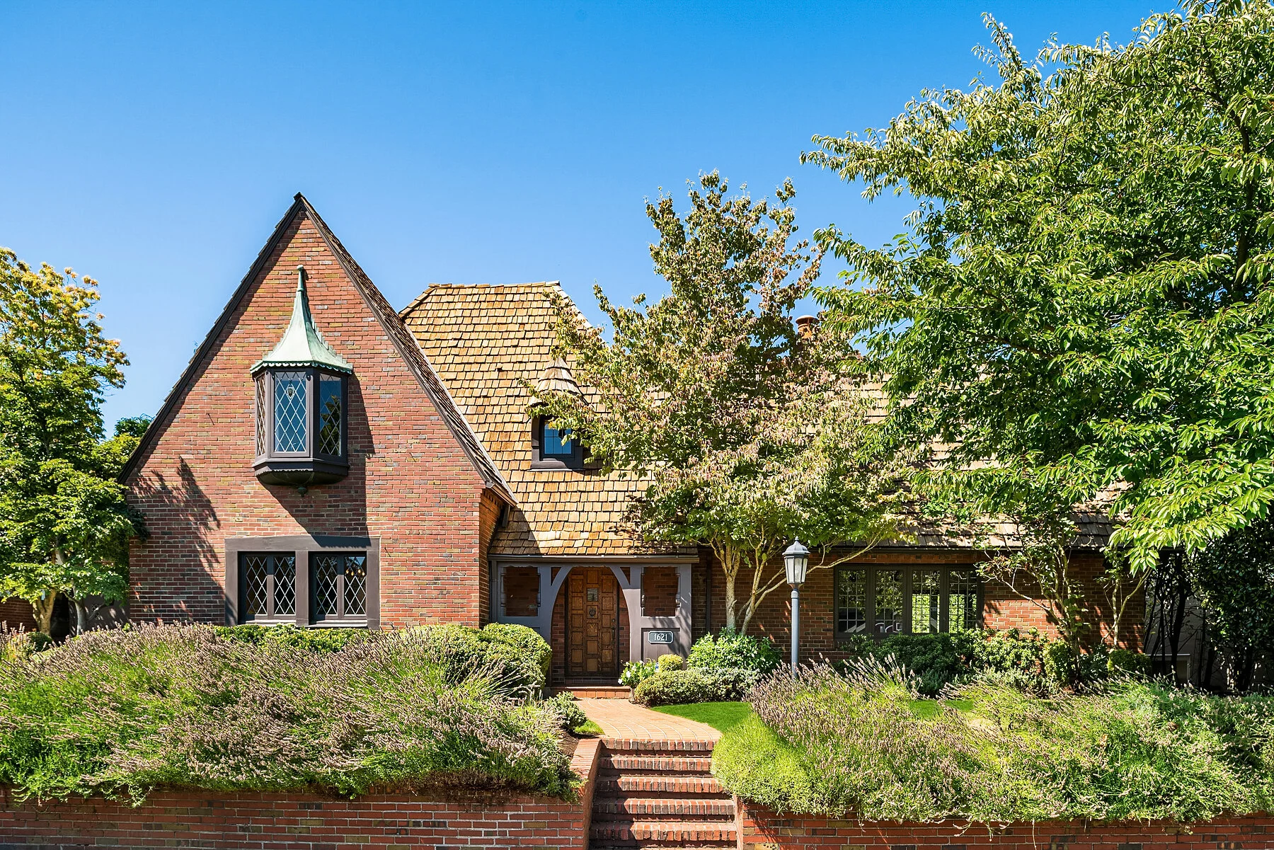 1621 Shenandoah Drive E | $2,275,000