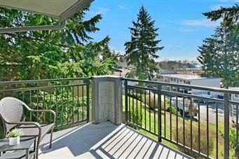 12010 98th Ave NE Unit #308 | $600,000