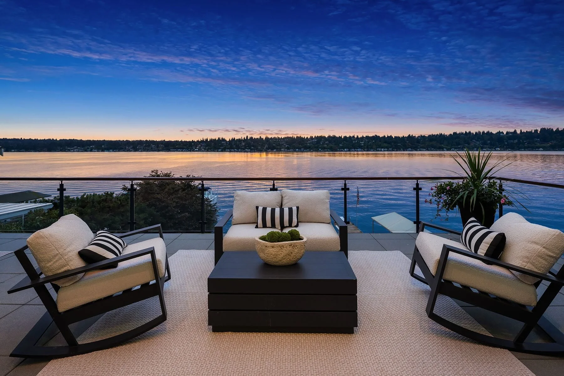 Kirkland-waterfront-living-lake091126_21_web.jpeg