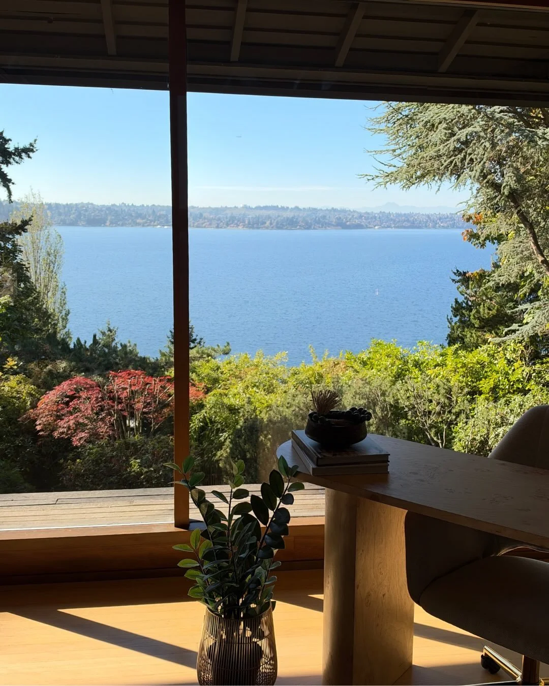 This week, according to our camera roll 🍂
Fall showed up all at once around Seattle and the Eastside and it&rsquo;s stunning! We may have pulled over more than once for a good leaves pic.
In between showings, contracts and coffee, here&rsquo;s what 