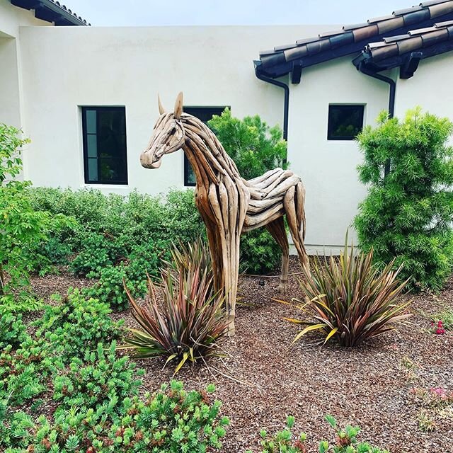 Teak horse got delivered from David Allen Solana Beach to a Rancho Sante Fe project❤️ #suzannemariuccidesign #interiordecorating #ranchosantefe #newconstruction #southerncalifornia #davidallen