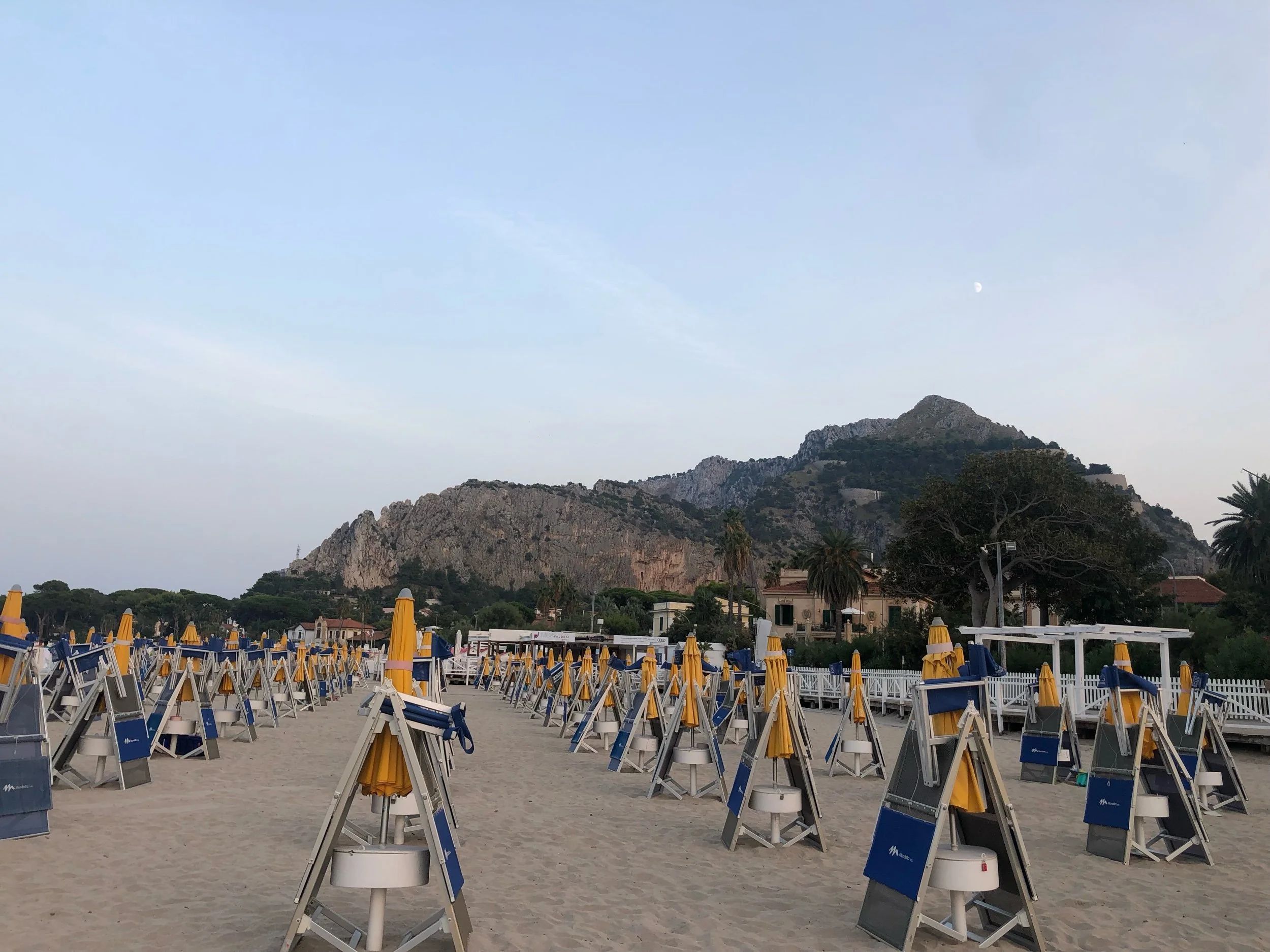 Live In Italy: Mondello Beach
