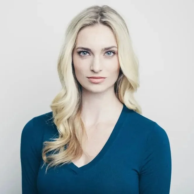 Positive Momentums with Actress &amp; Influencer Allegra Edwards