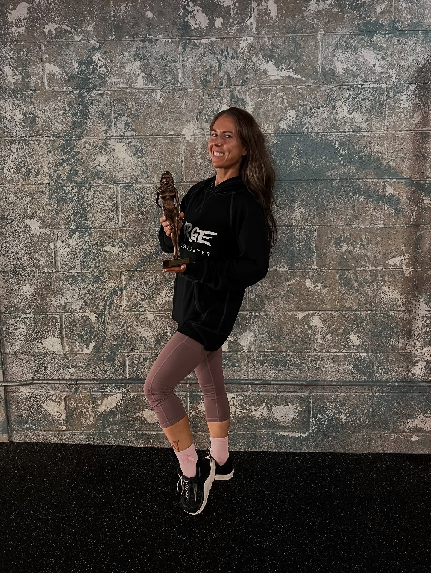 CONGRATULATIONS to Trainer Amanda! She placed second in the Mr. and Mrs. Natural Connecticut Open Bikini Short on Saturday! She is beauty&hellip;she is grace&hellip;she is muscle!

#surgefitnesscenter #northhaven #personaltrainer #bodybuilding #bodyb