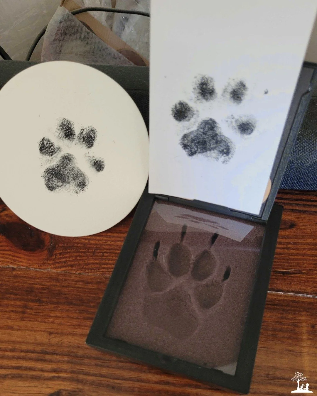 🐾💜For many families, having something small and tangible to hold onto can bring quiet comfort after goodbye. These keepsakes help you remember all the little details you have loved for so long &mdash; the shape of their paw, the softness of their f