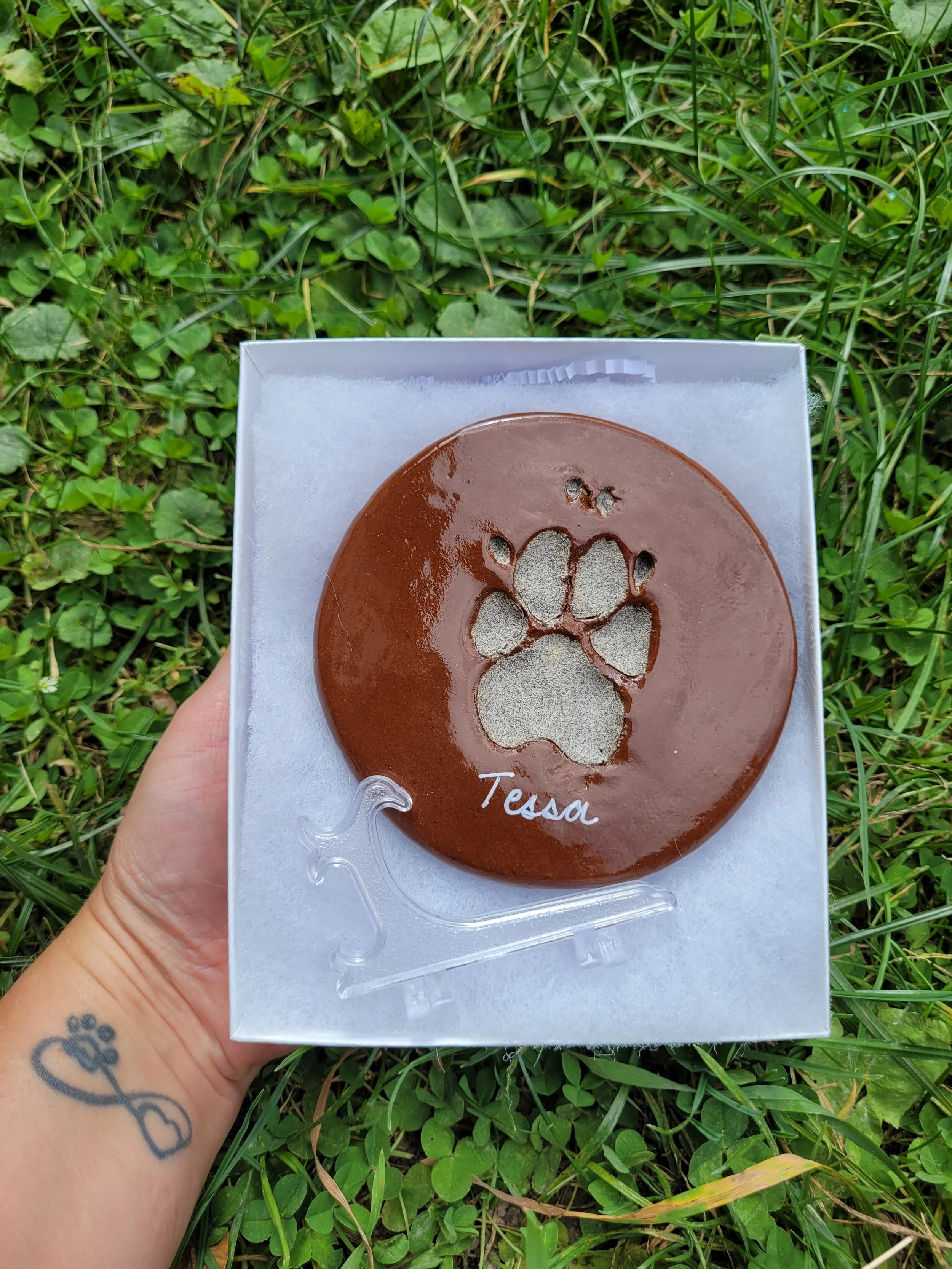 FF Tessa dog ceramic paw print.jpg