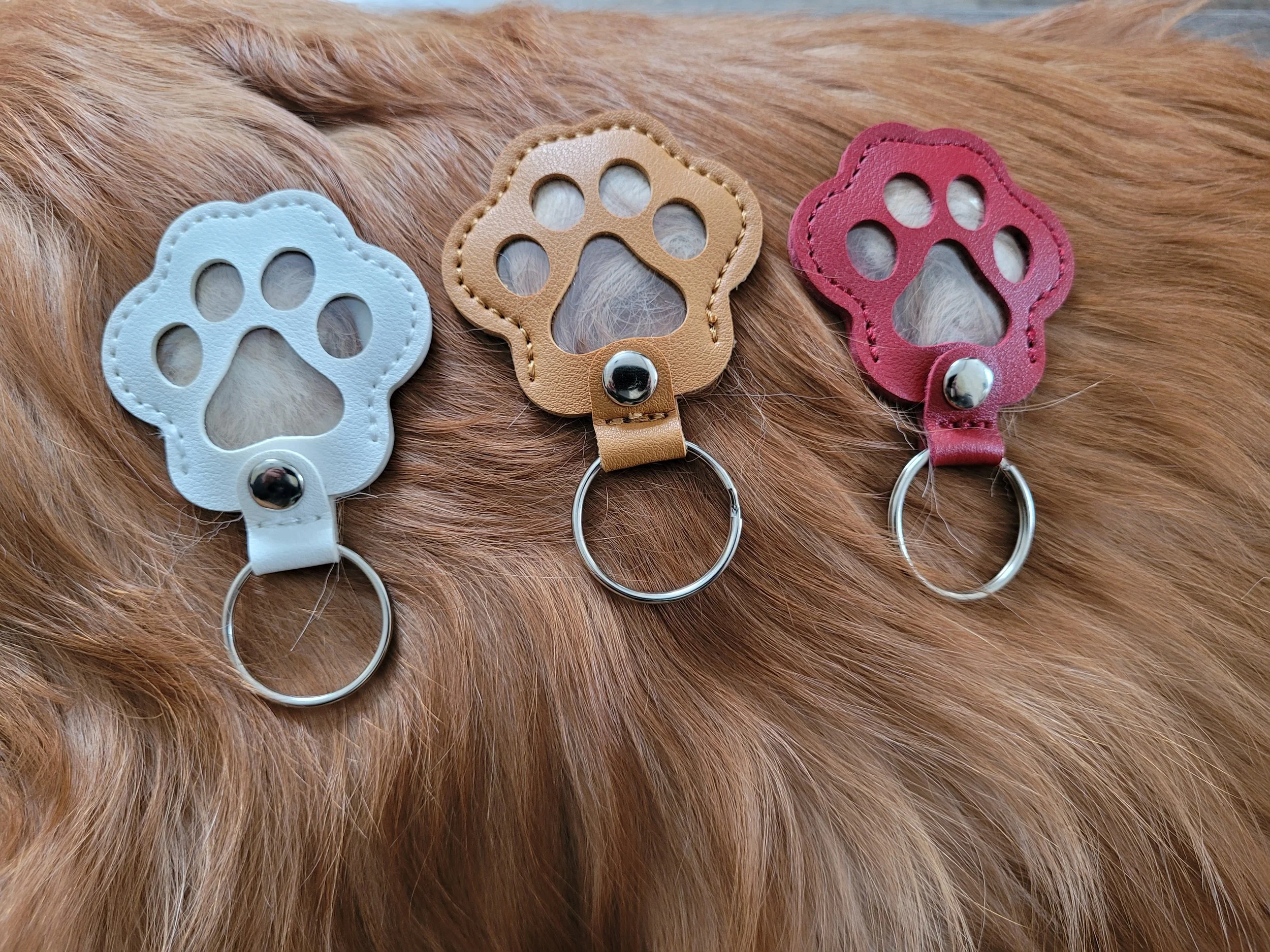 Ellie fur paw keychain.jpg