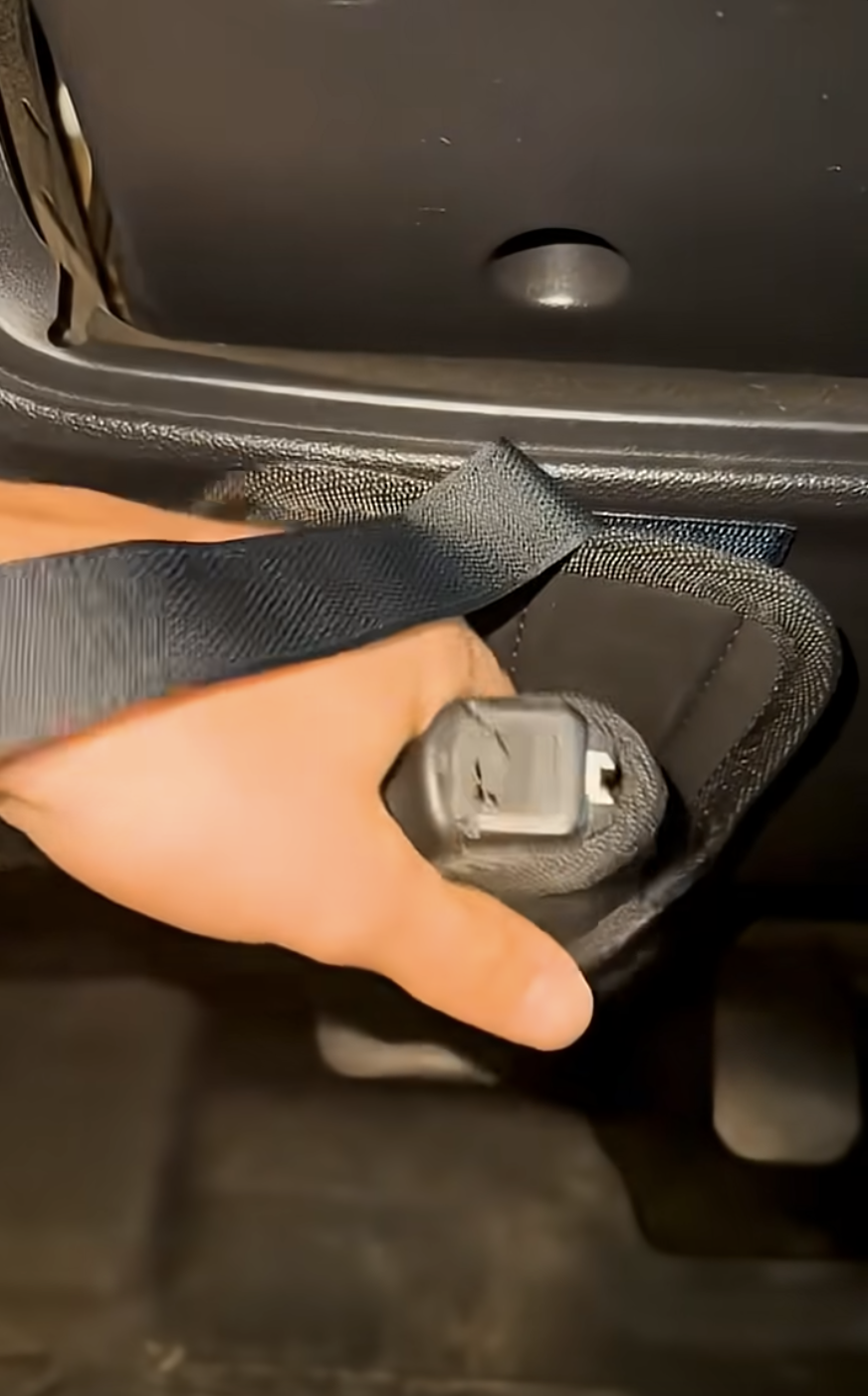 What’s your everyday carry?  #highroadhunting