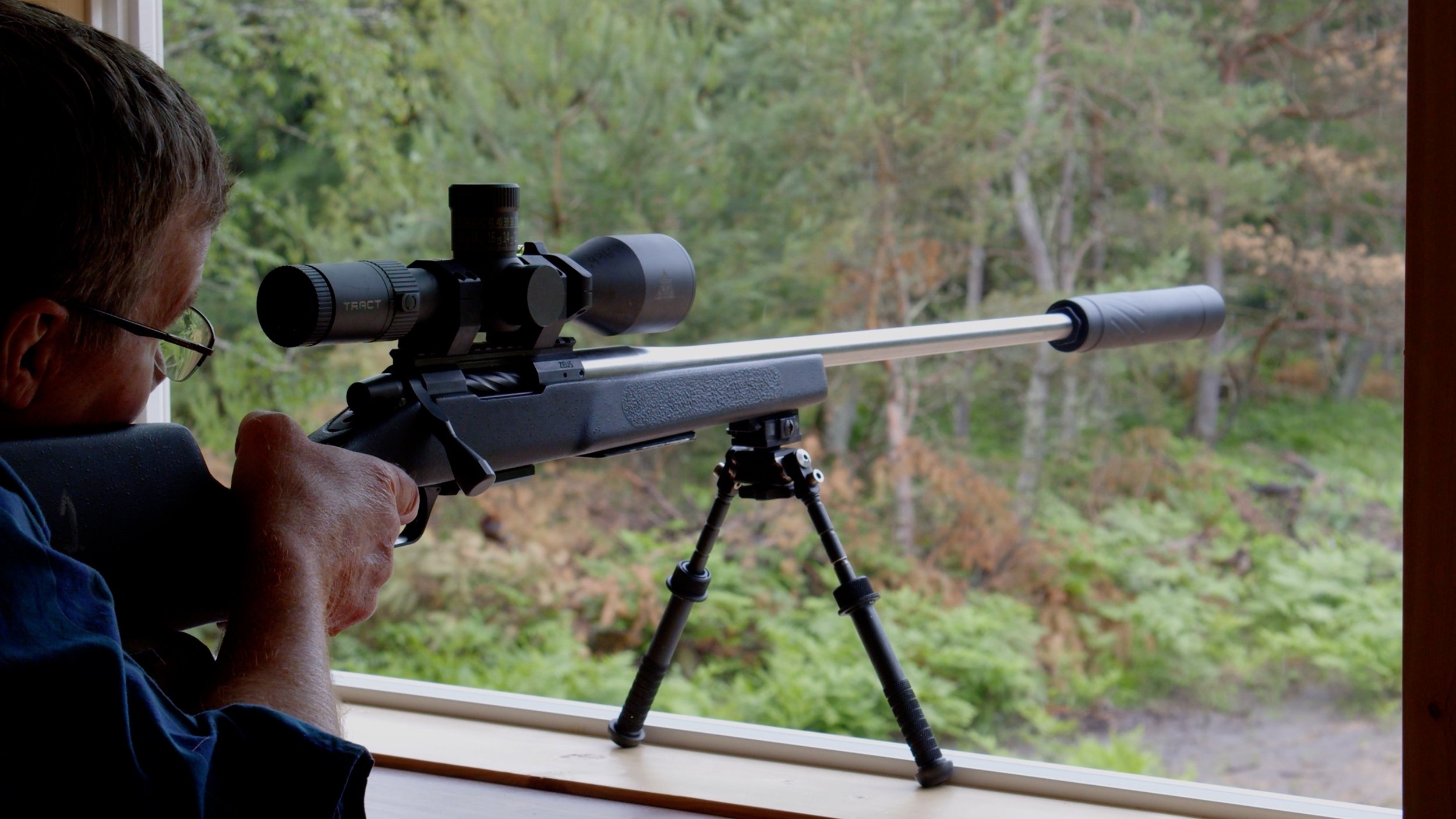 FID123_Legends Long Range Shooting School-Day2-Blackmagic-ViD-A063_04170932_C104.mp4.09_32_12_11.Still001.jpg