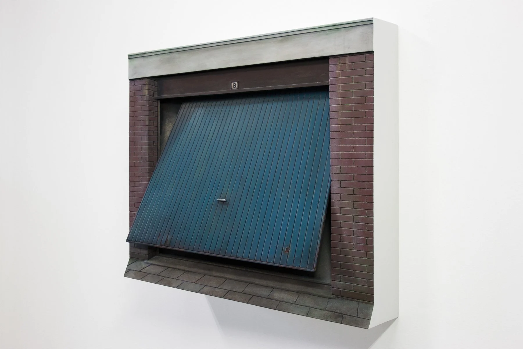 Garage, 2017 Mdf, Alkyd Verf, B.53 – H.60 – D.23 Cm.