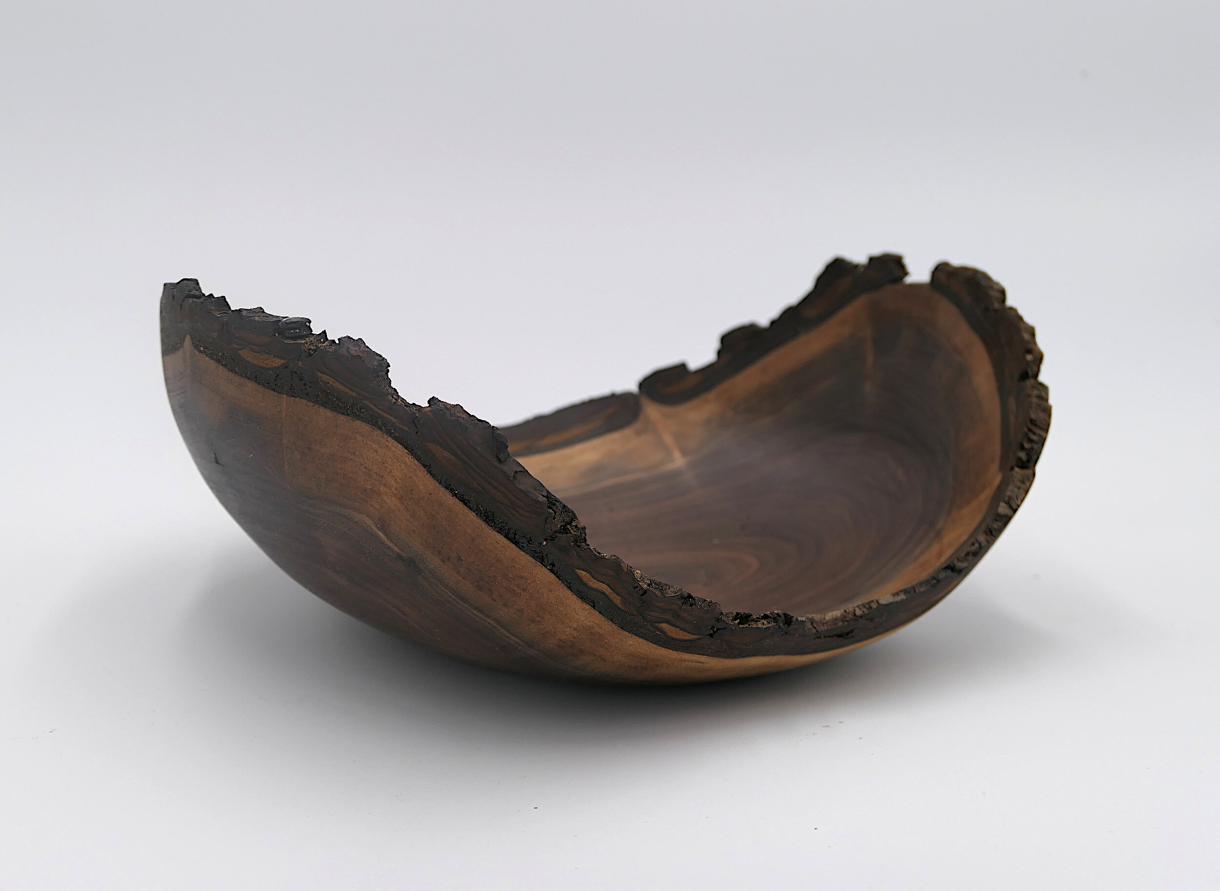 CLOS450 Walnut Live Edge Bowl