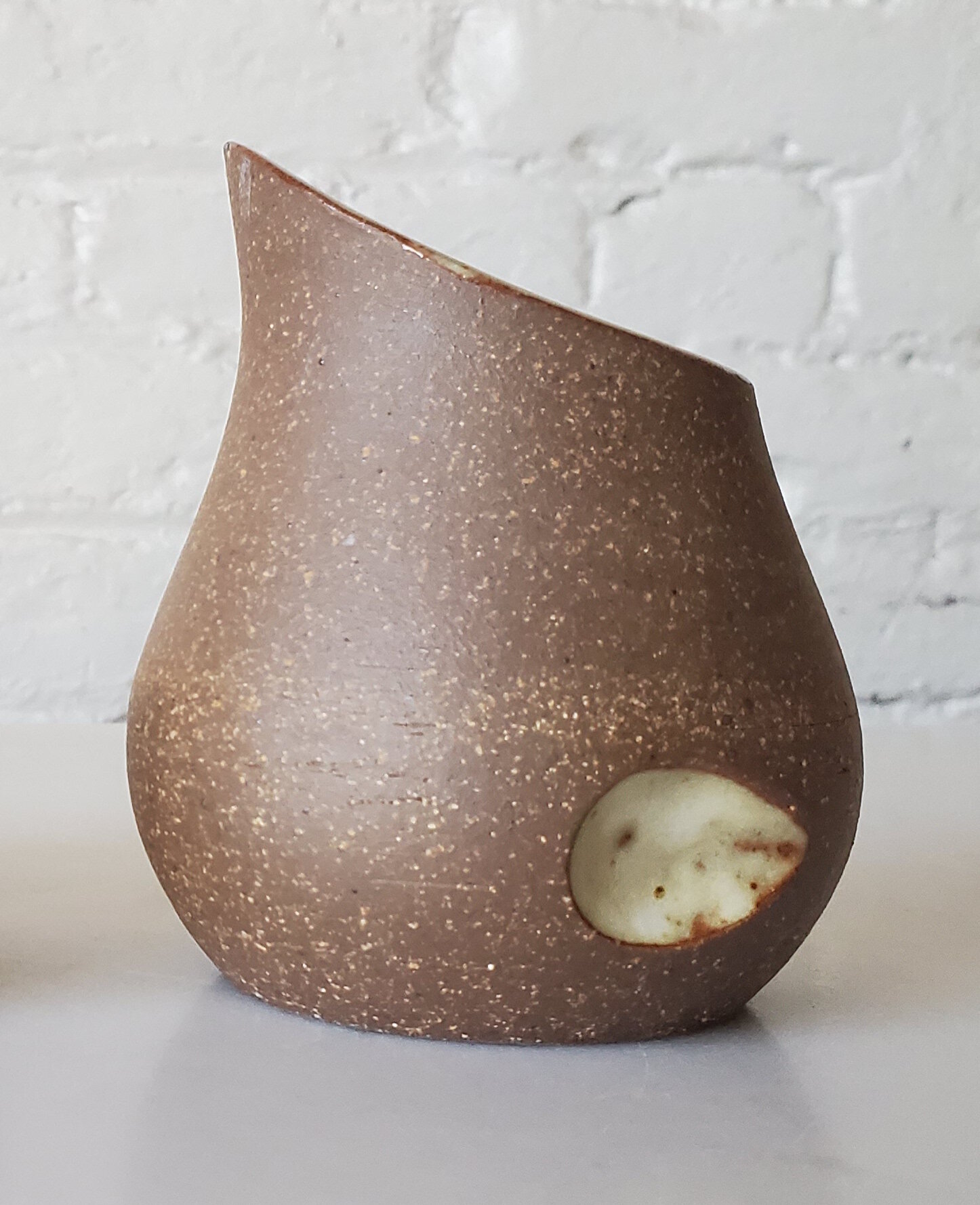 CM16 Pourer with Dimples