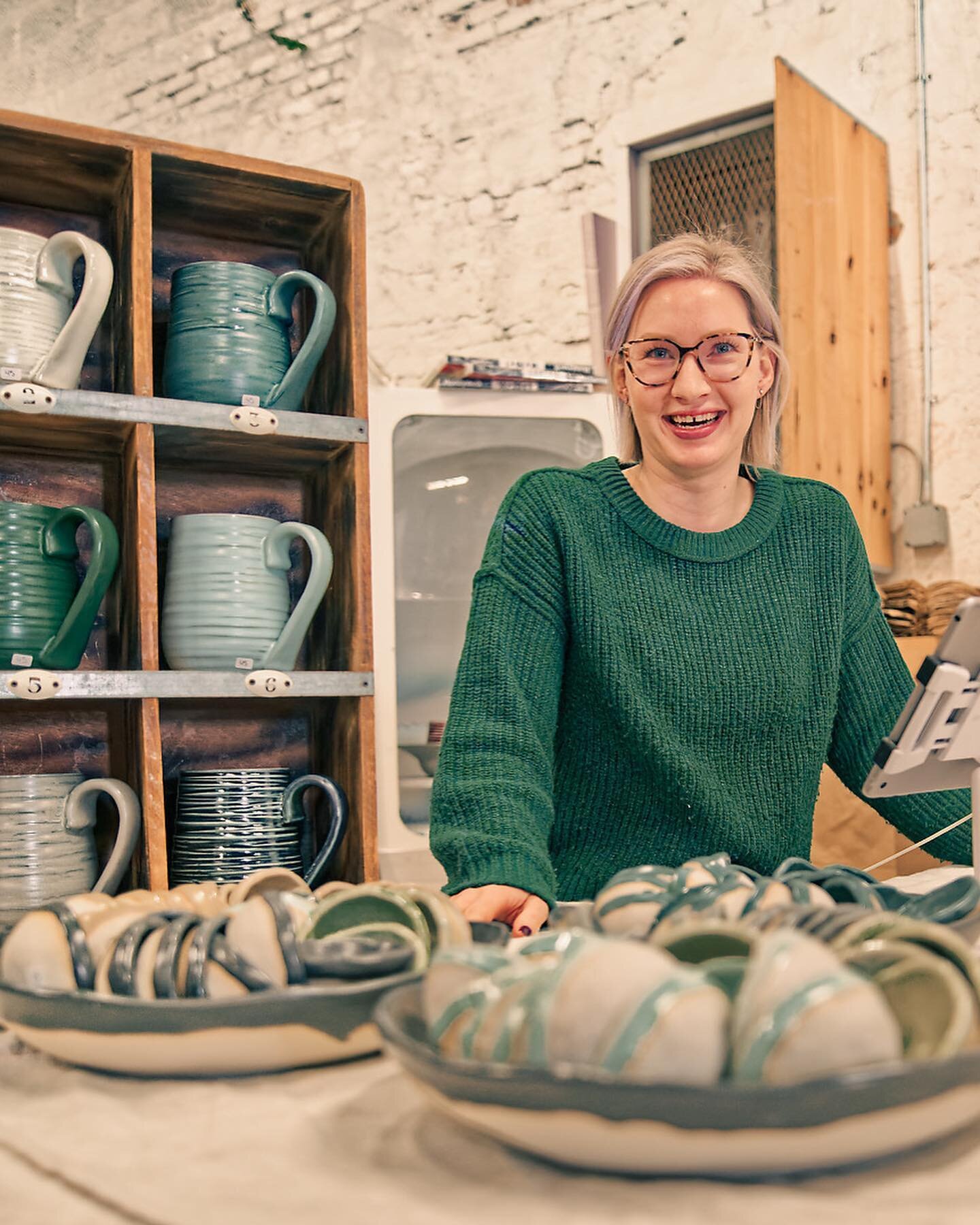 It&rsquo;s all smiles when we open our doors at Makers Central 😊 
*
Come by this weekend for our last open house of the year!! We have an incredible lineup of local makers here to see you. We&rsquo;re open until 5pm today, and 10am-3pm tomorrow!
*
@