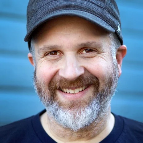 Scott Cohen Director of Photography Scott’s spontaneous, storytelling approach helps him capture amazing images - both video and stills. His work as a photographer has been featured in a variety of national newspapers and magazines.S