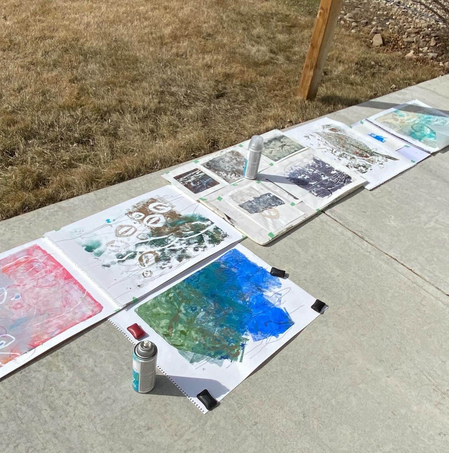 Taking advantage of a warm enough day to spray a bunch of pieces for upcoming exhibits. 

#lorisokolukart #sprayfixative #outdoorartstudio #spraybooth #studio28artist #worksonpaper #contemporarycanadianartist #albertaartist