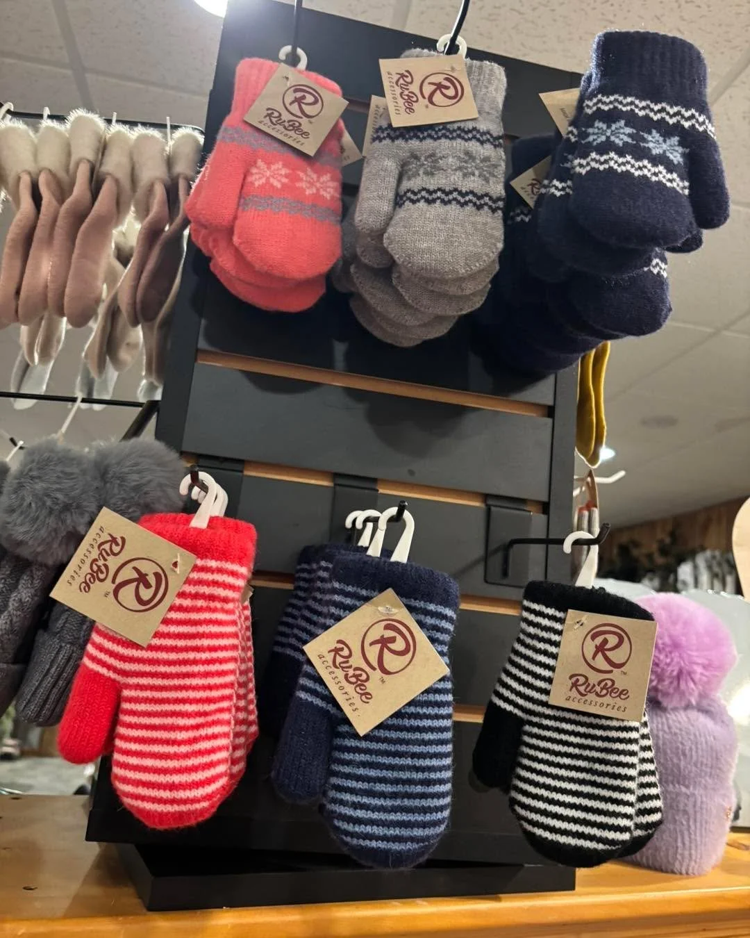 Hats and mittens! Perfect stocking items!❄️☃️