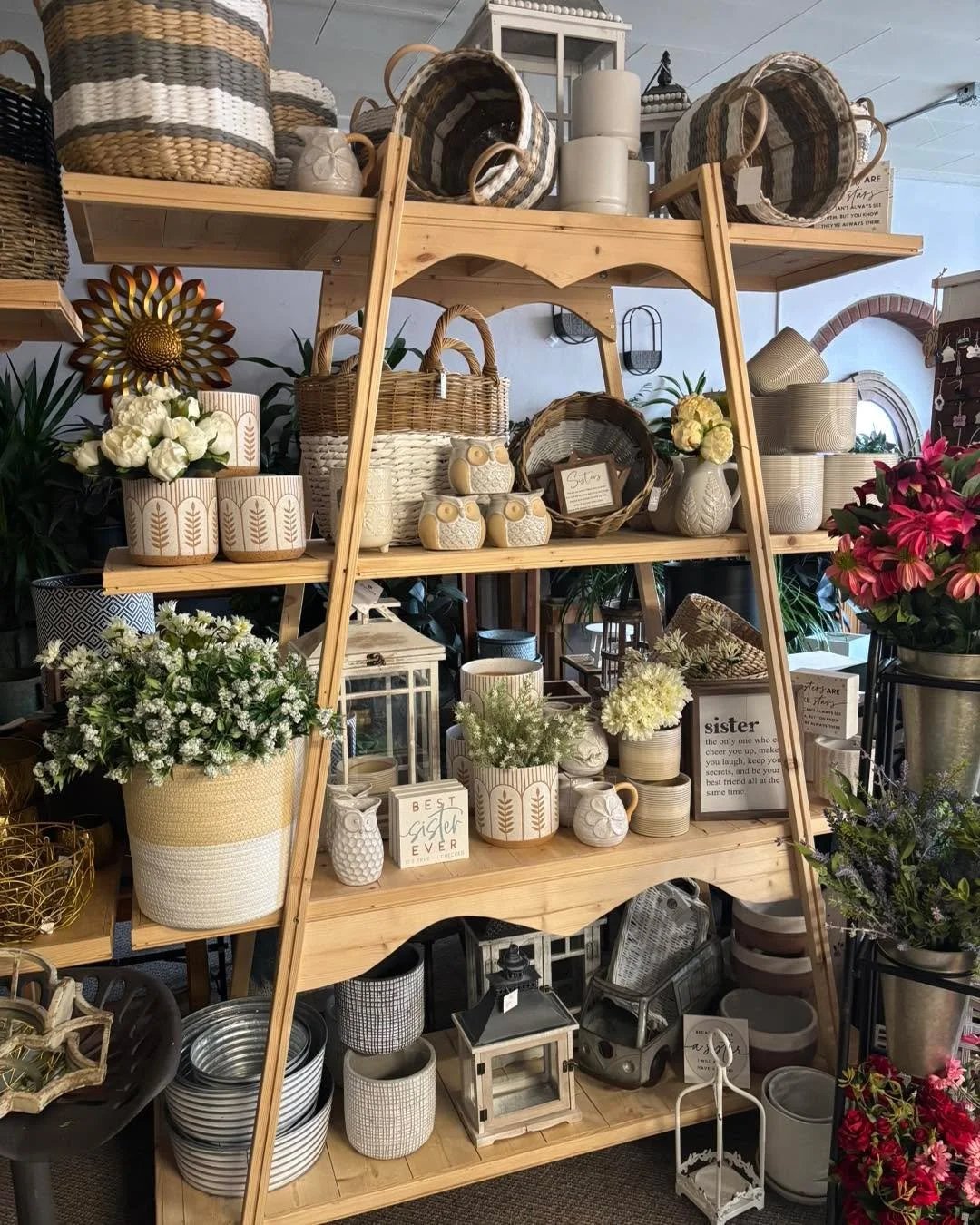Vases, wicker baskets, florals&hellip;just the items to get you through the winter blahs&hellip;Blossoming Creations, Emmetsburg.