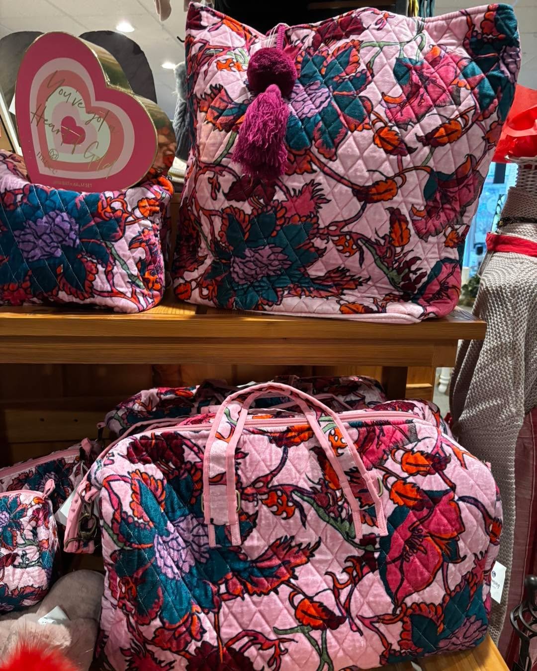 Ok, one of these may possibly going on vacation with me🫣. They are an investment&hellip;but man they are super cute!  Price divided by times used! 😉 ❤️
Hope my Valentine is taking notes❤️ Blossoming Creations downtown Emmetsburg!