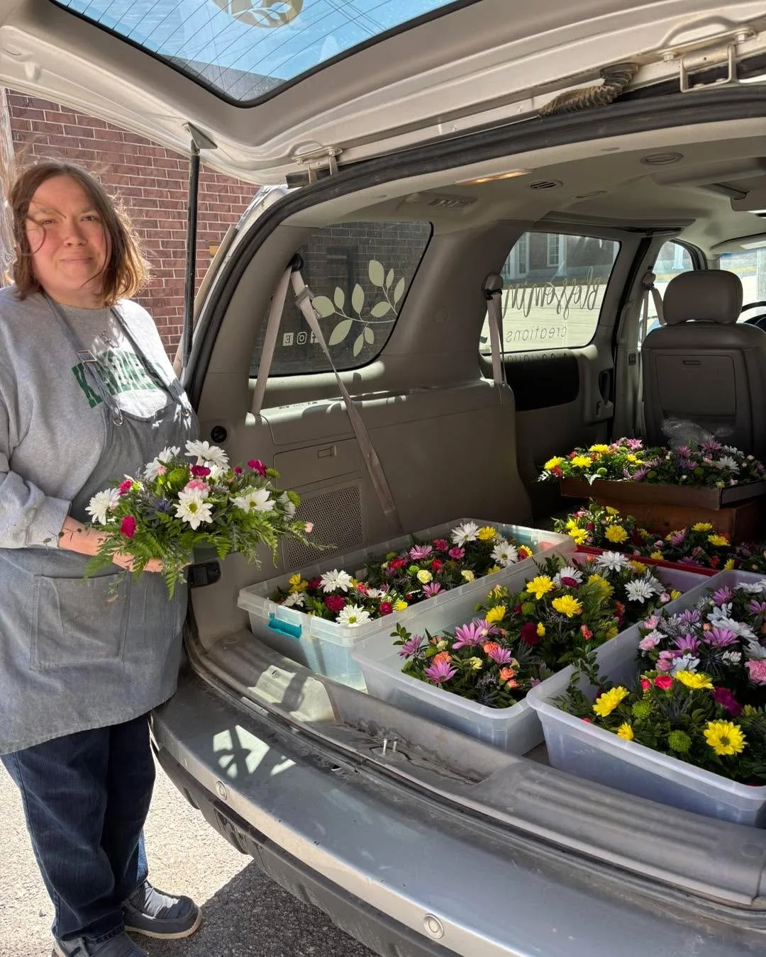 A busy day at the shop!  Flesh floral pickups, PROM pickups, shower gifts, sympathy deliveries and retirement floral arrangements.  Thank you for shopping local and shopping small&hellip;we love Emmetsburg and our customers!  Open Saturdays 9-1! 🌸💐