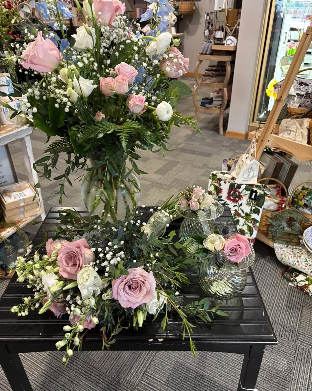 Wedding season and this one is gorgeous!  Blossoming Creations for all your wedding needs. 💍