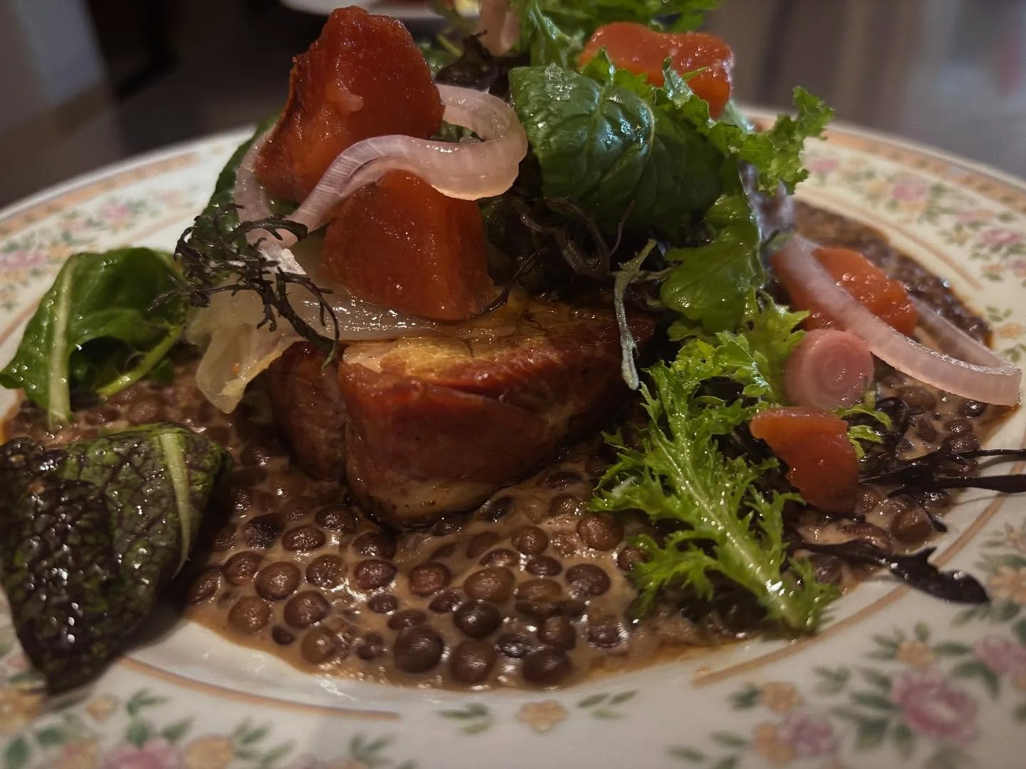Pork shoulder confit with lentils, poached quince, pickled shallot and mustard greens.
It&rsquo;s scary good&hellip;..🎃